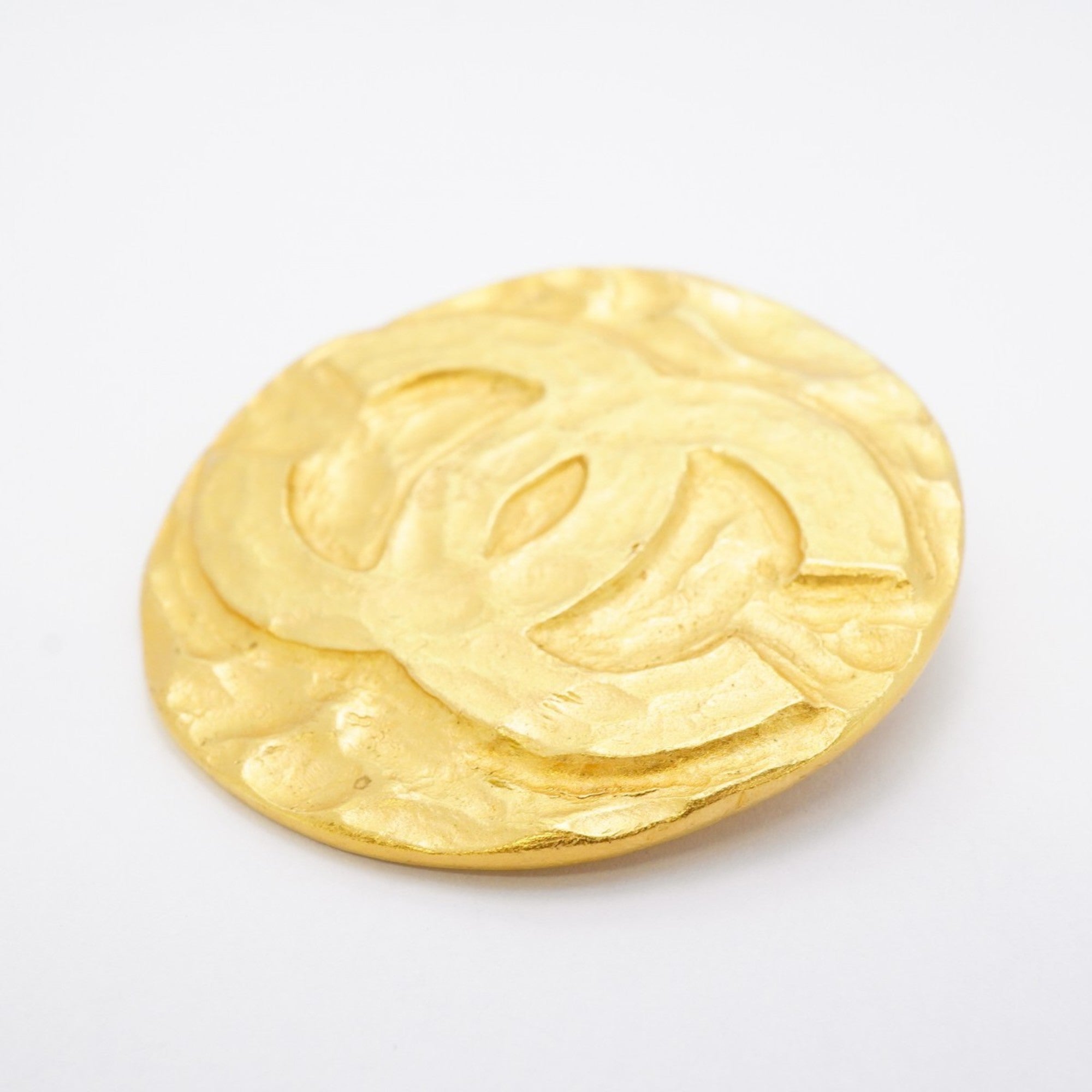 CC Logo Circle Brooch Metal