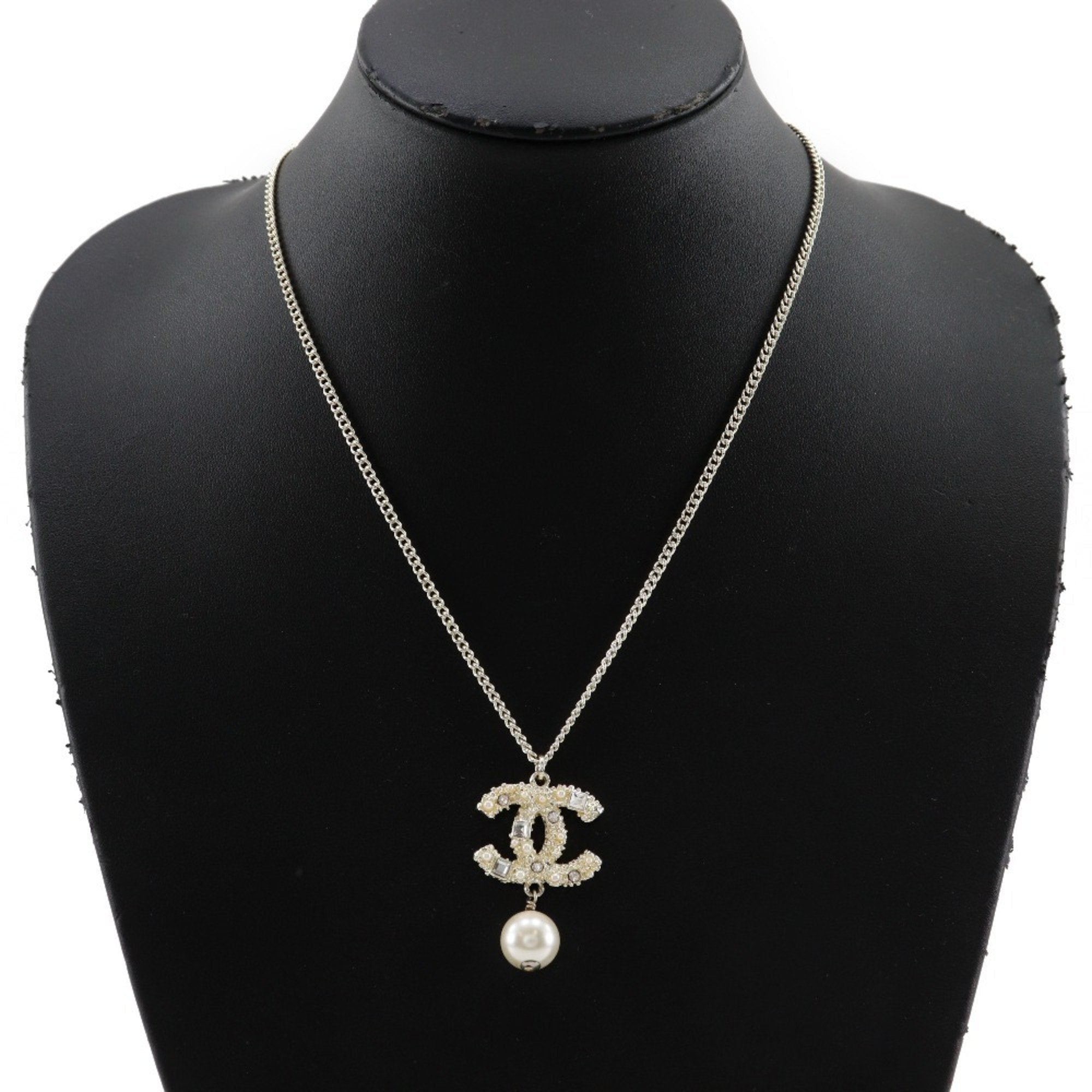 CC Logo Pendant Necklace Metal