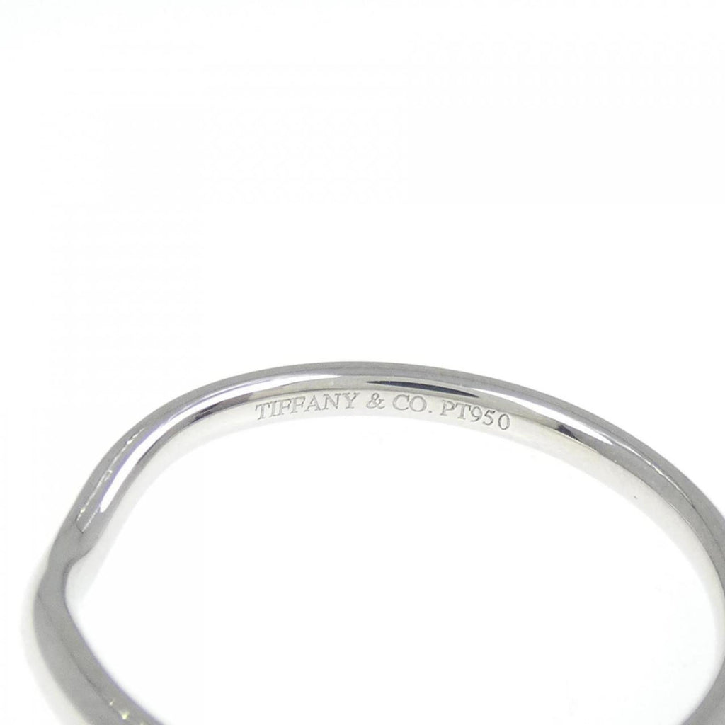 Curved Ring Platinum