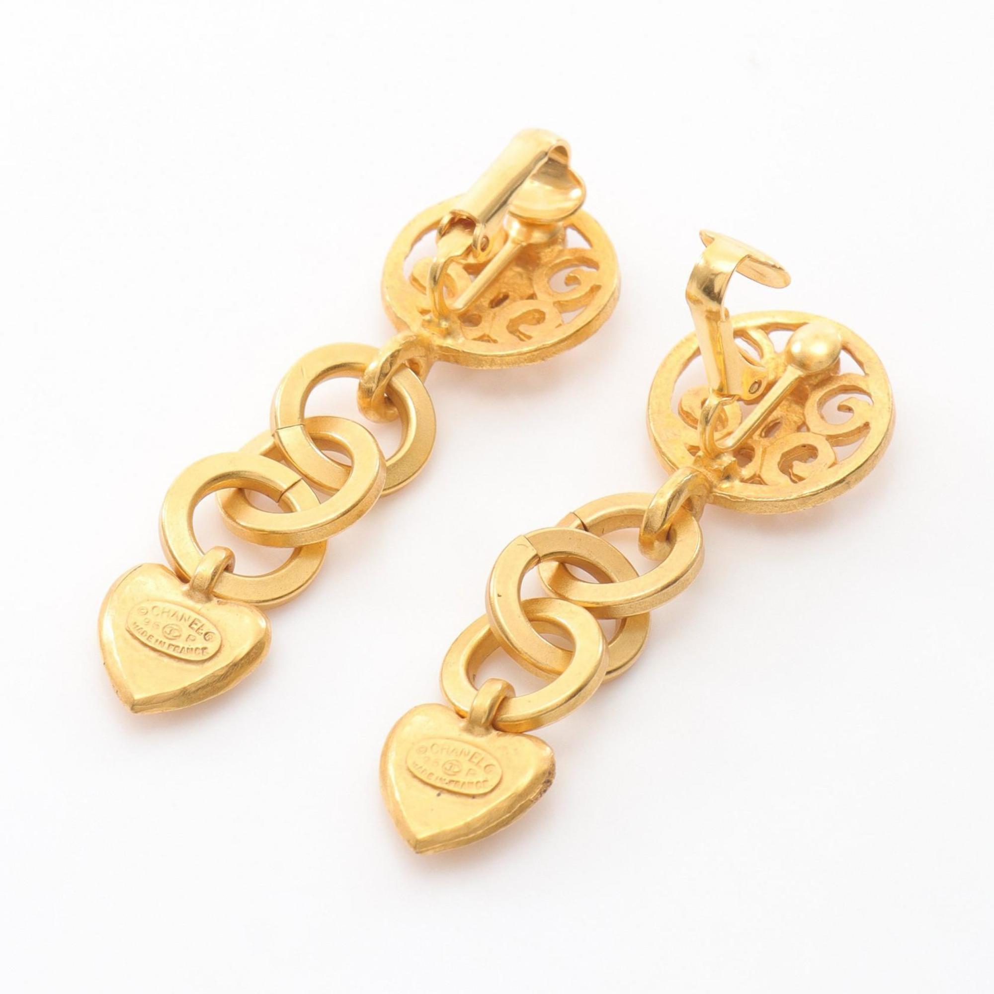 CC Logo Clip-On Earrings Metal Gold-Tone Metal