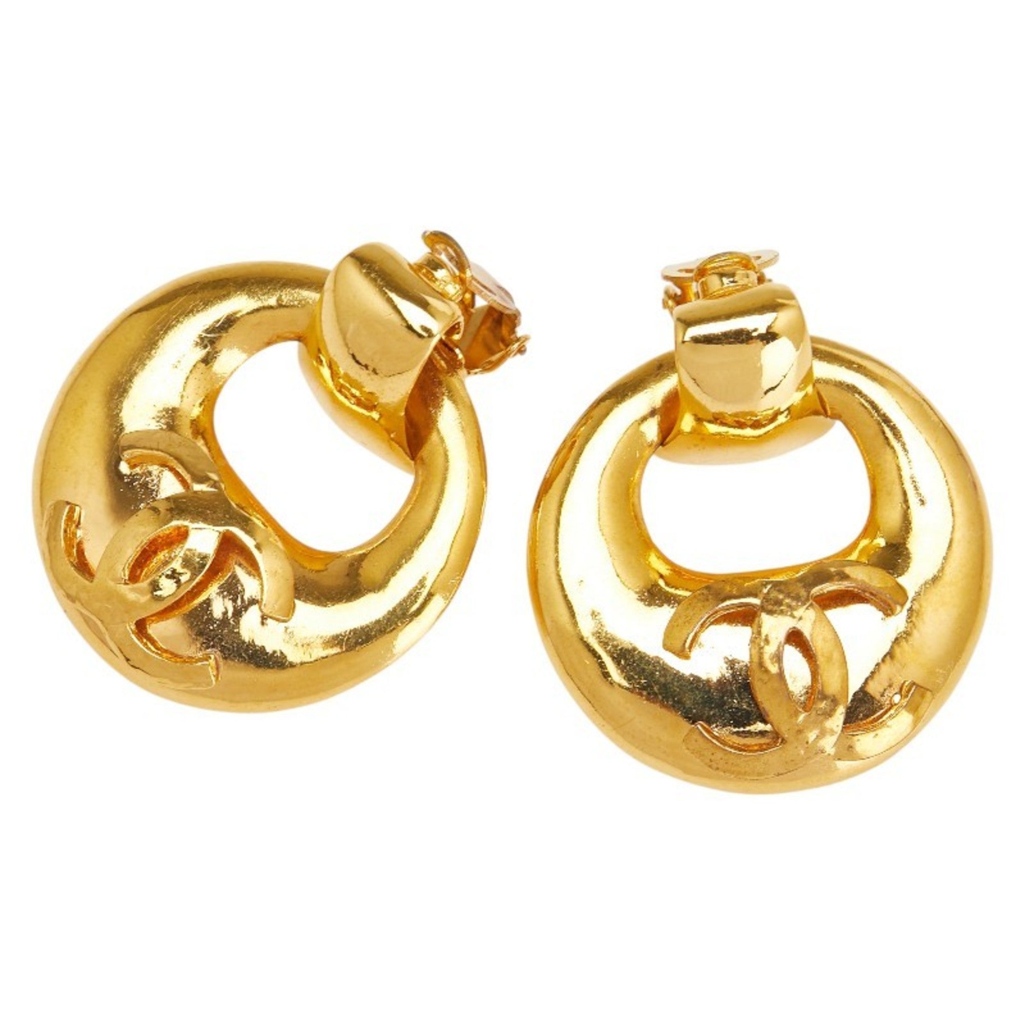 CC Logo Round Clip-On Earrings Metal Gold-Tone Metal