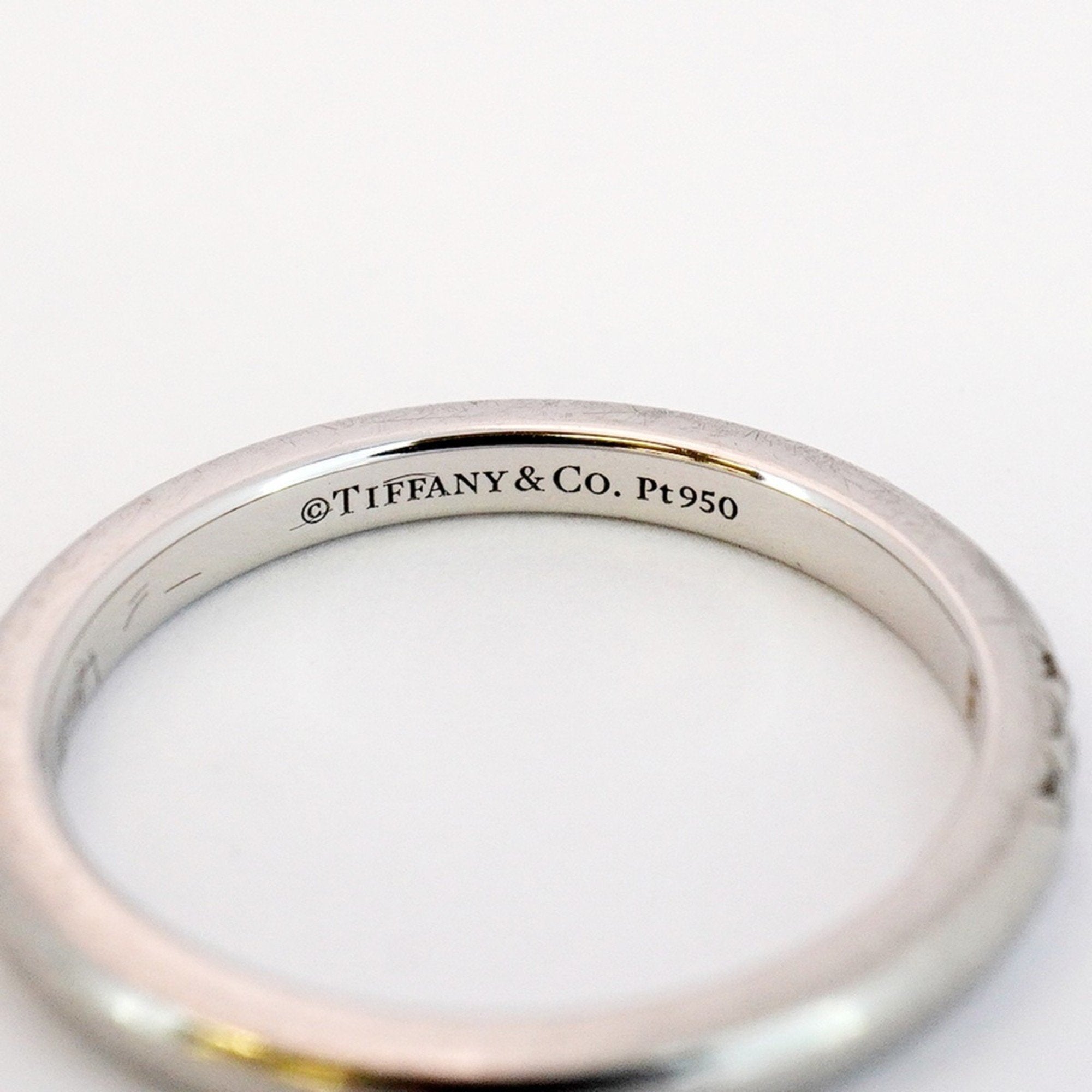 Classic Band Ring Platinum with Diamond