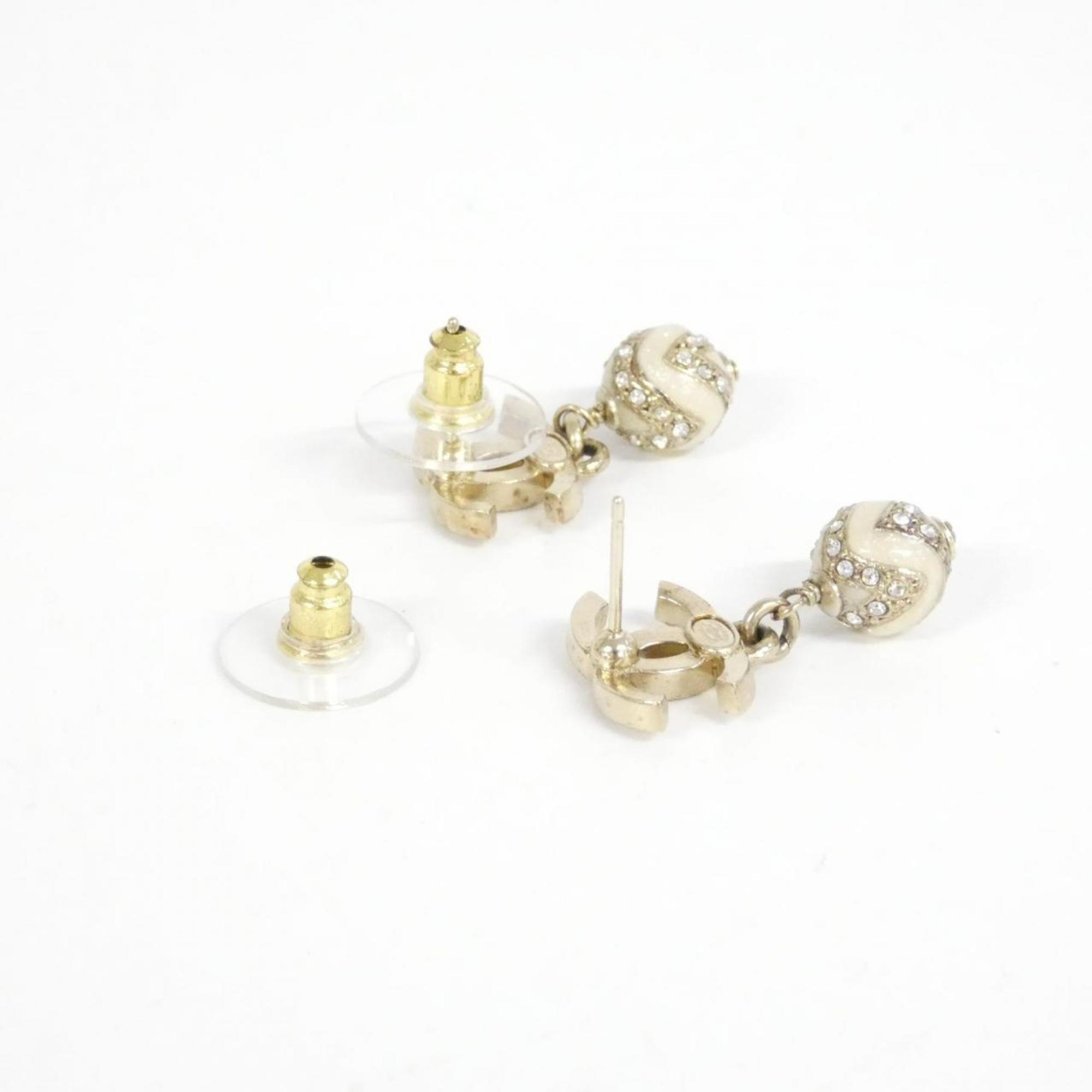 Earrings Metal