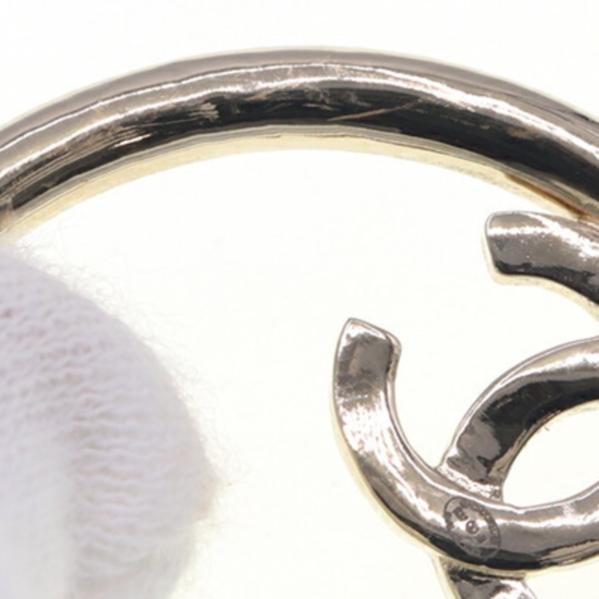 CC Logo Single Earring Gold-Tone Metal
