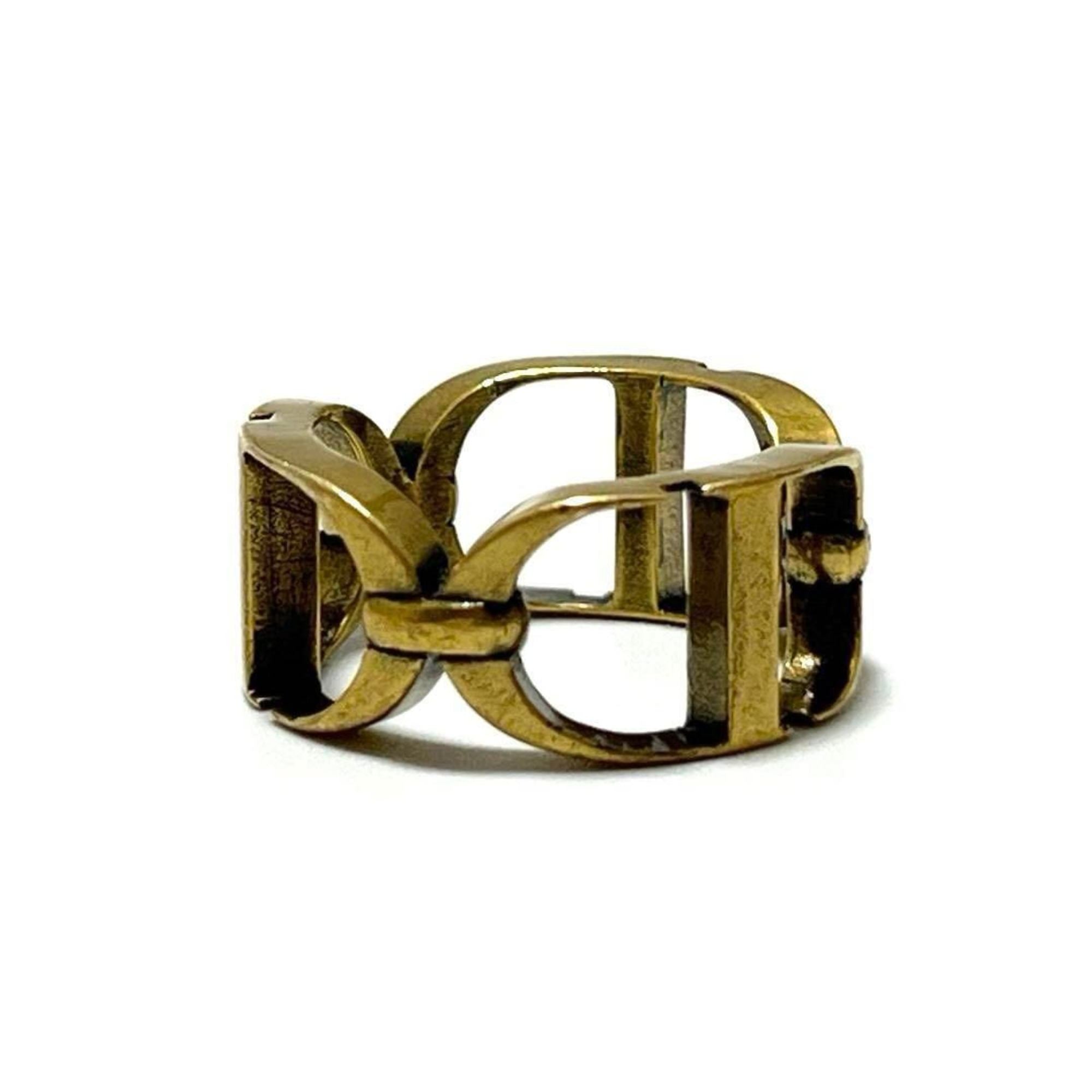 30 Montaigne Ring Metal Gold