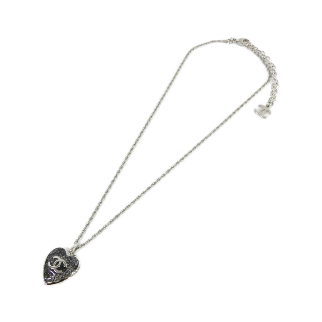 Pendant Necklace Metal Black and Silver