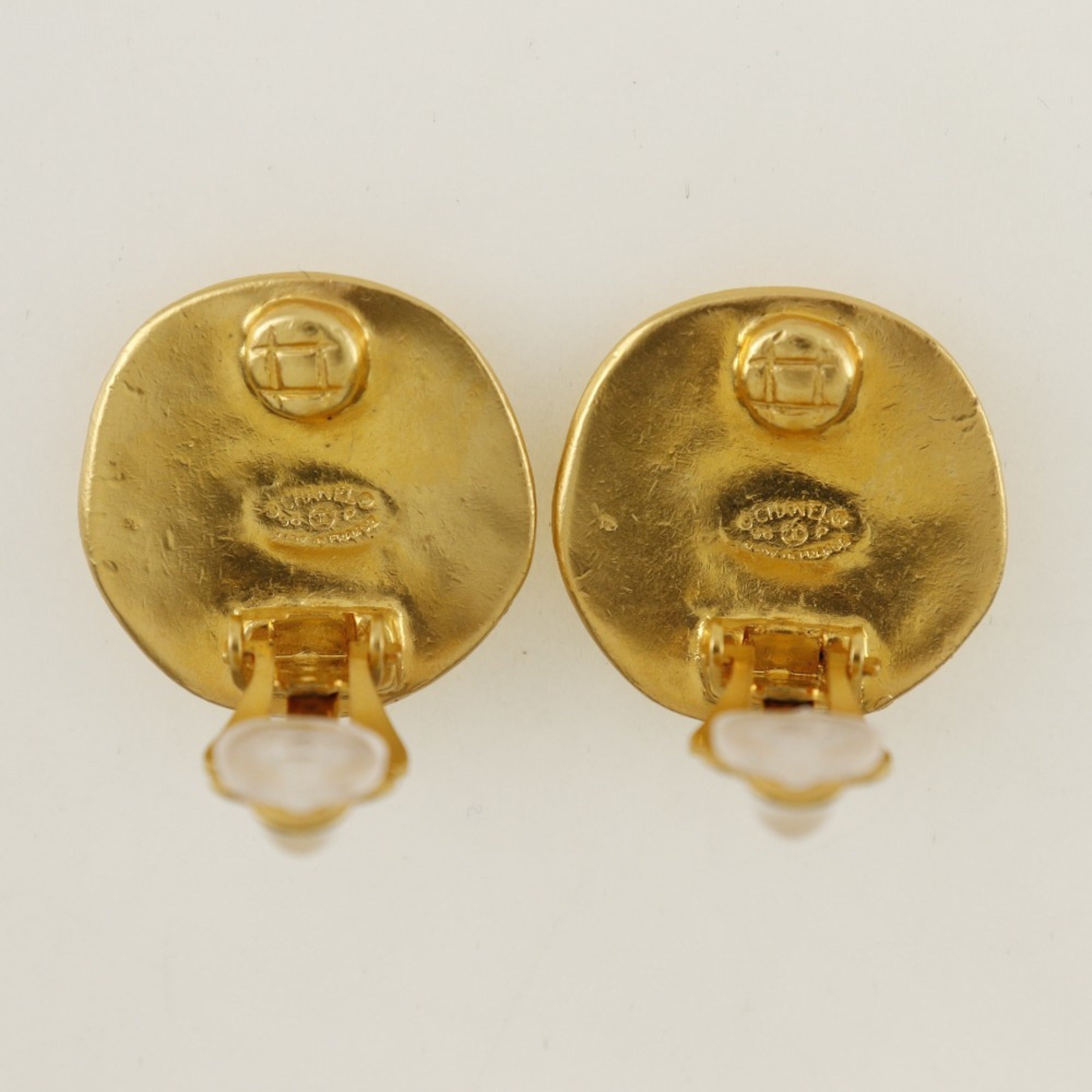 CC Logo Clip-On Earrings Metal Gold-Tone Metal
