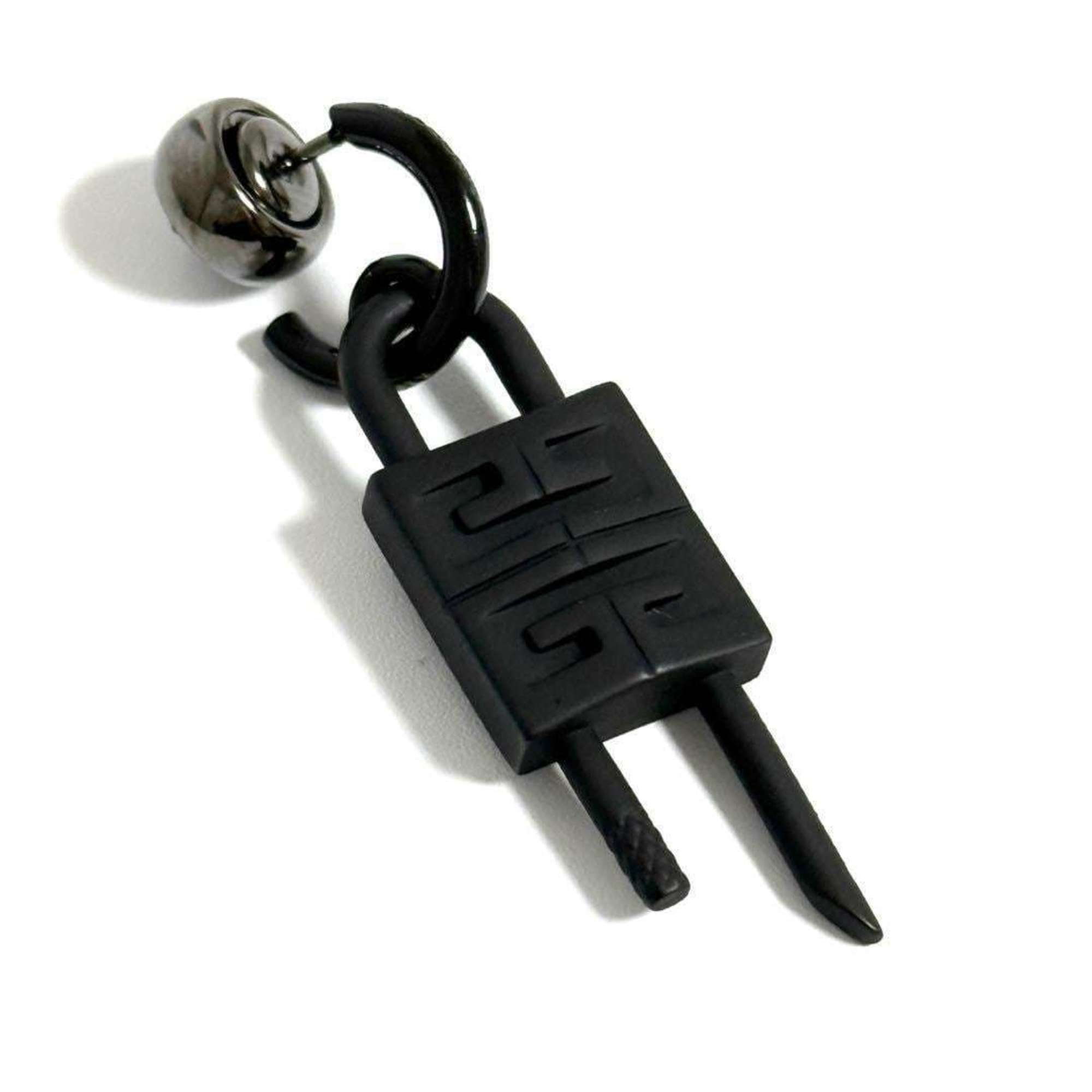Ring Metal