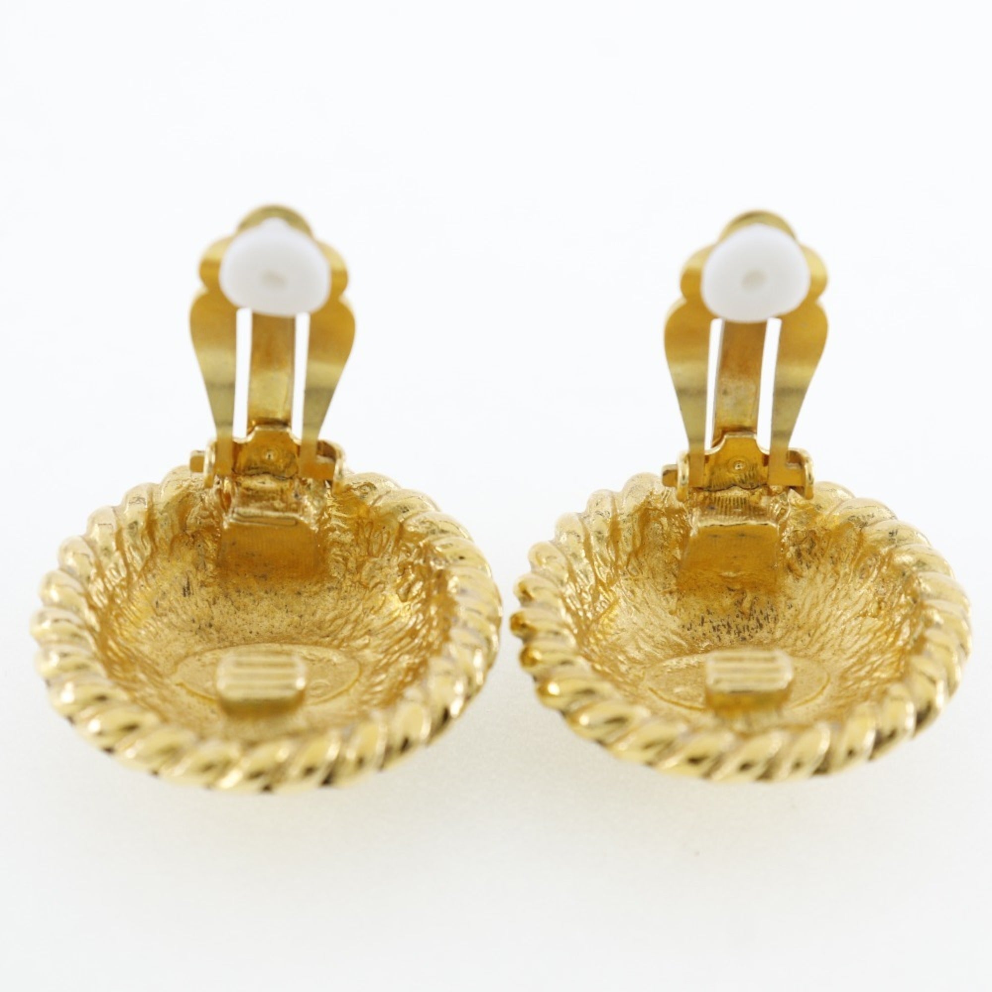 CC Logo Clip-On Earrings Metal Gold-Tone Metal