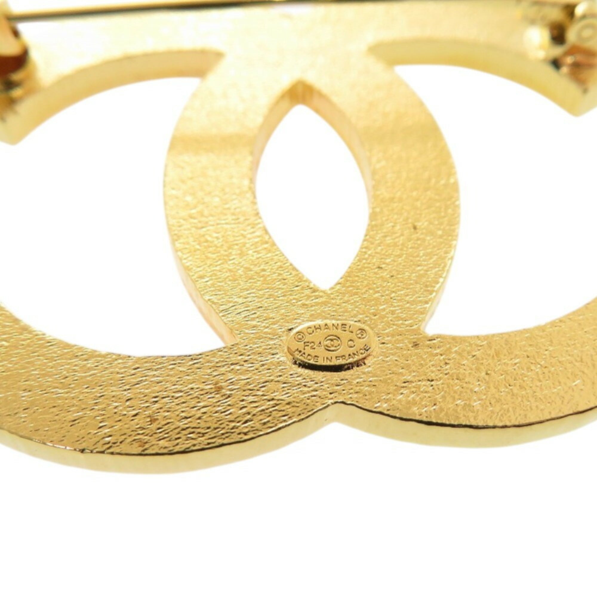 CC Logo Brooch Gold-Tone Metal
