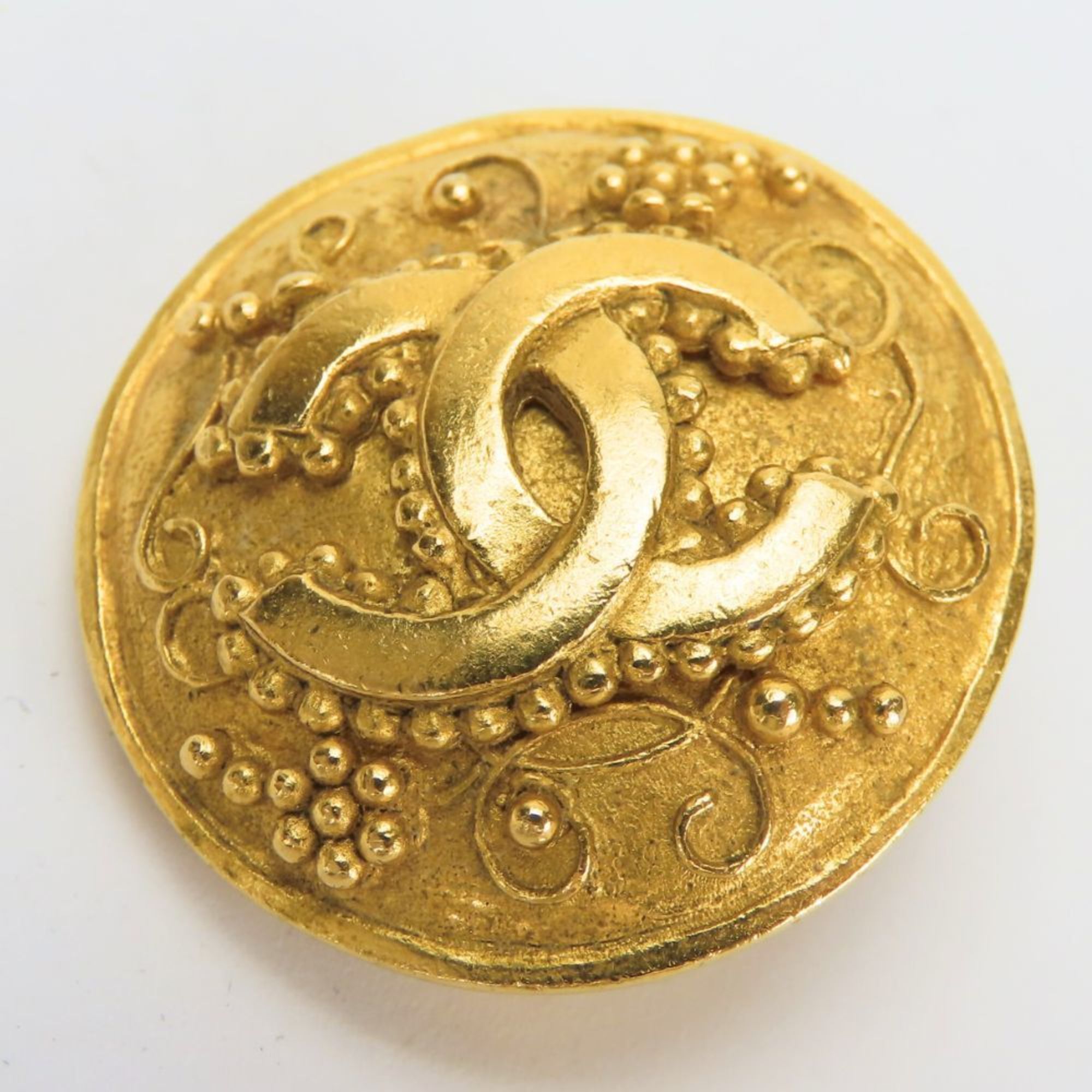 CC Logo Clip-On Earrings Gold-Tone Metal Gold-Tone Metal