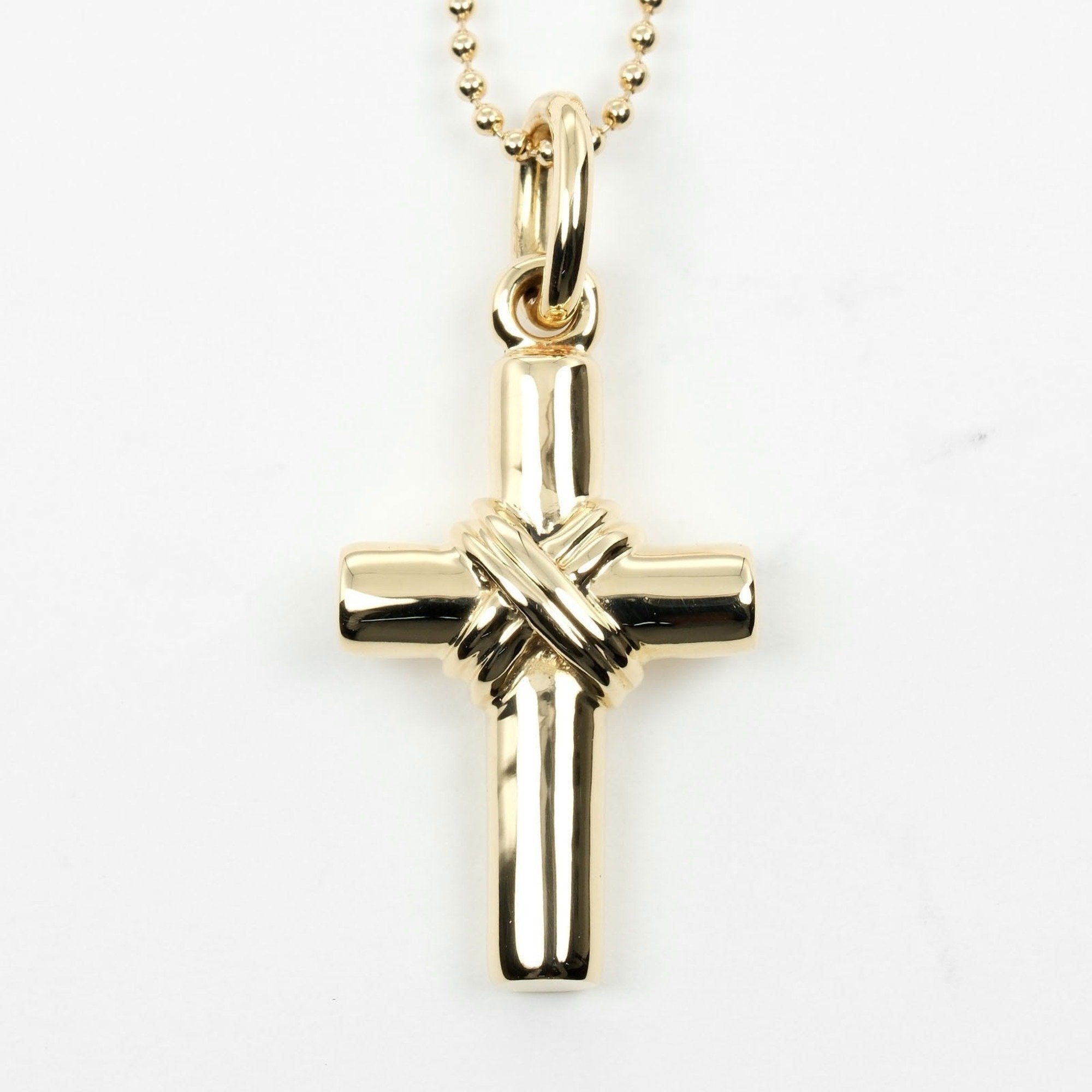 Signature Cross Pendant Necklace 18K Yellow Gold