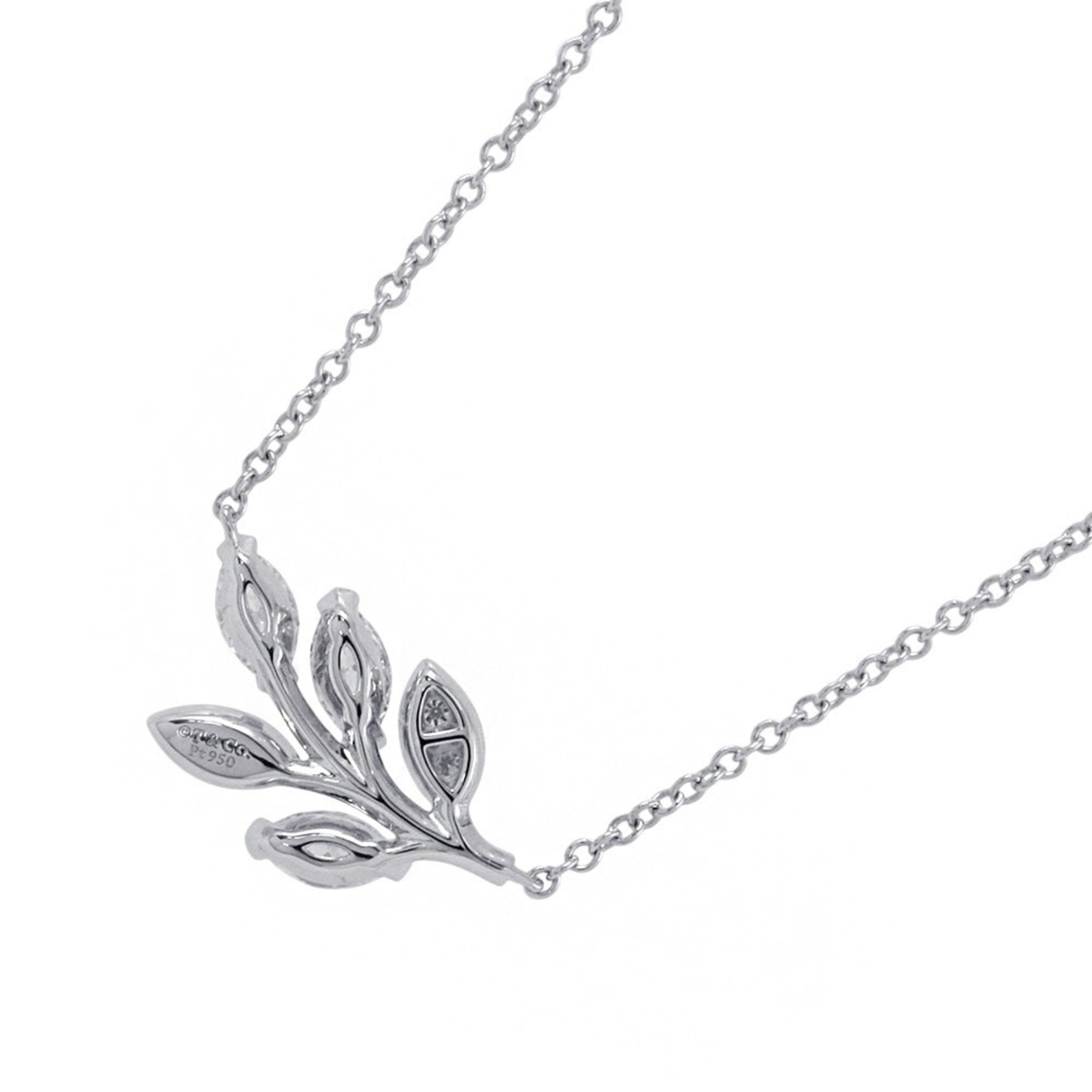 Victoria Pendant Necklace Platinum with Diamond