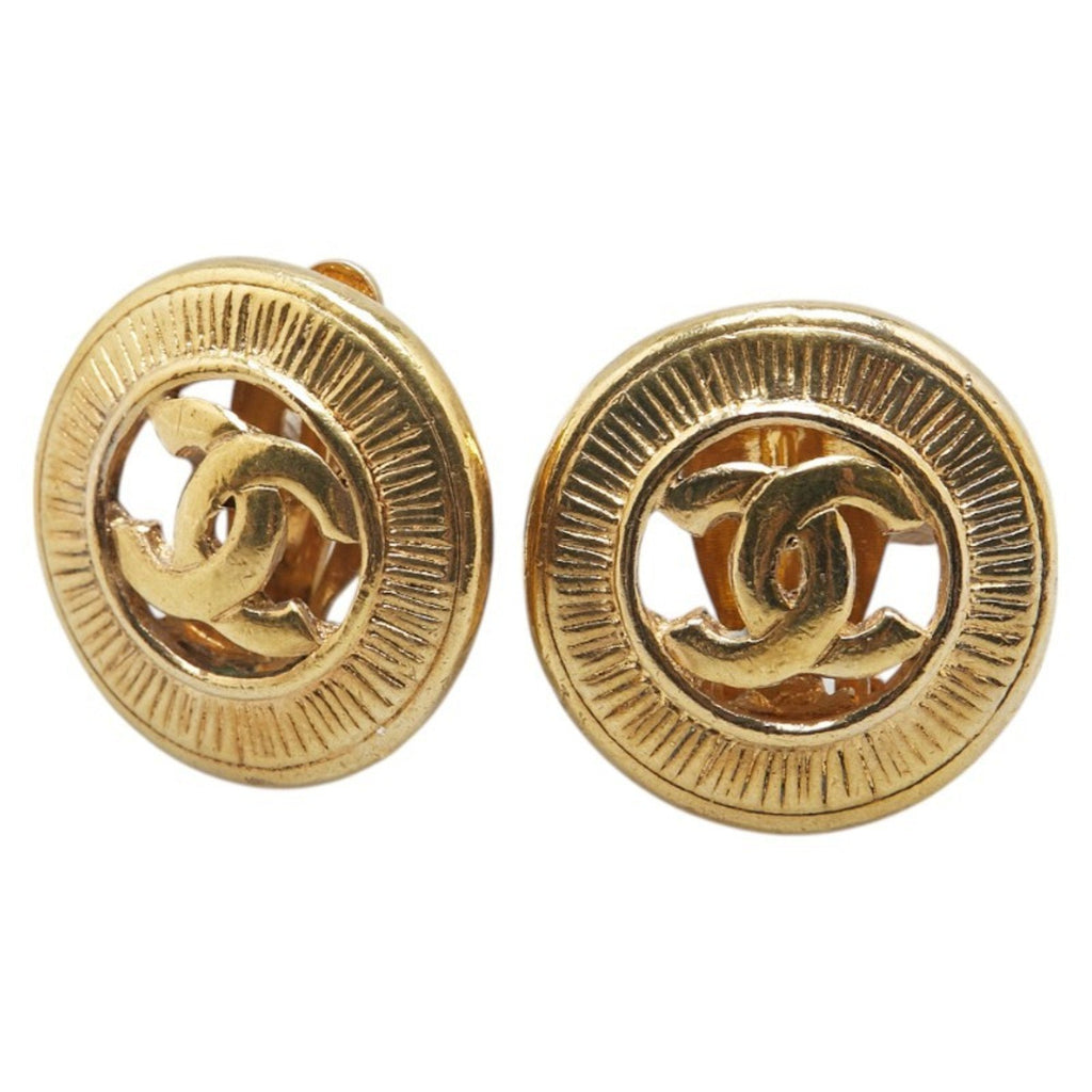 CC Logo Round Clip-On Earrings Metal Gold-Tone Metal
