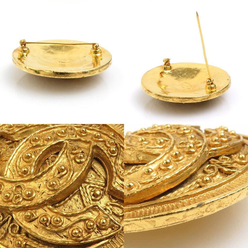 CC Logo Brooch Gold-Tone Metal