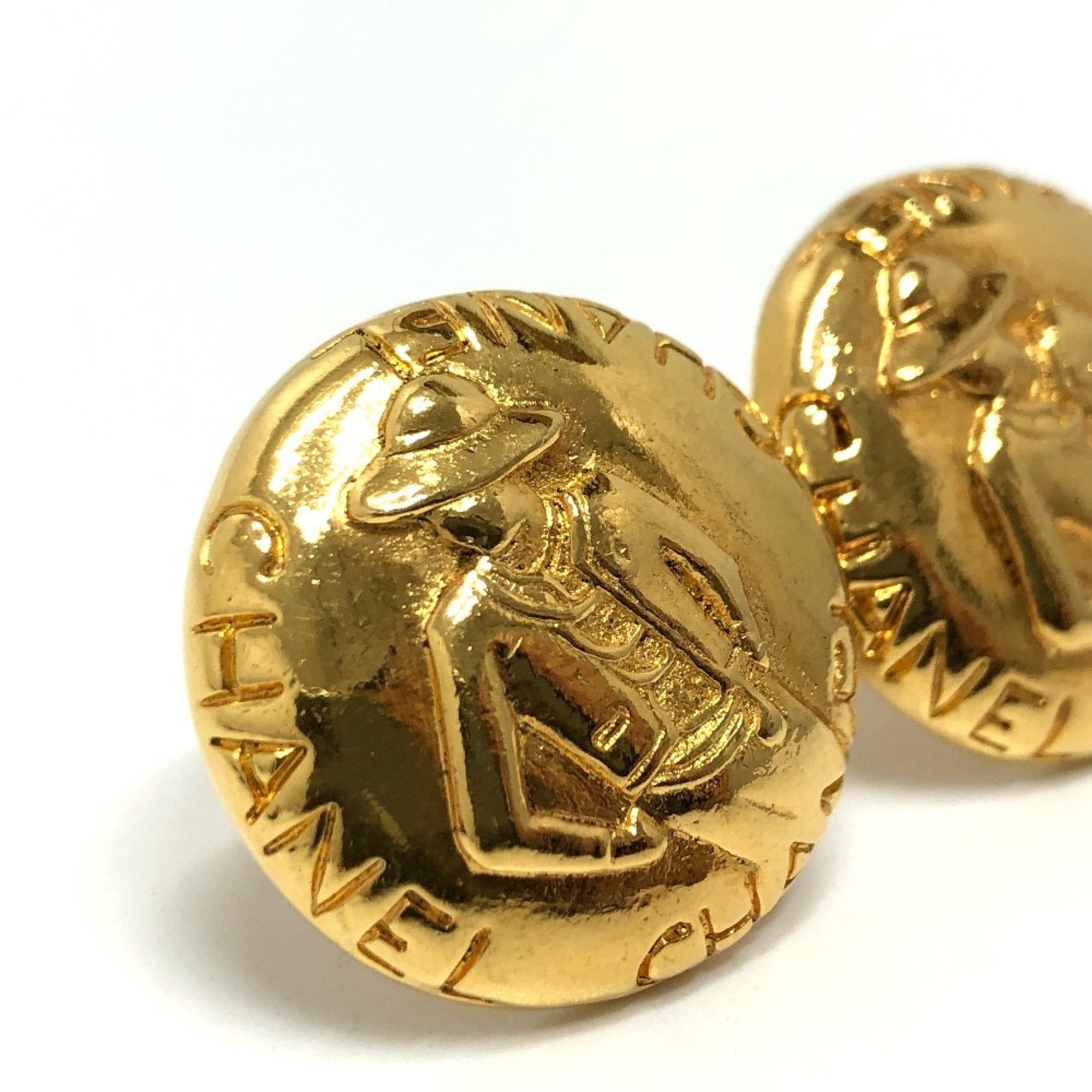 Vintage Clip-On Earrings Clip-On Gold-Tone Metal