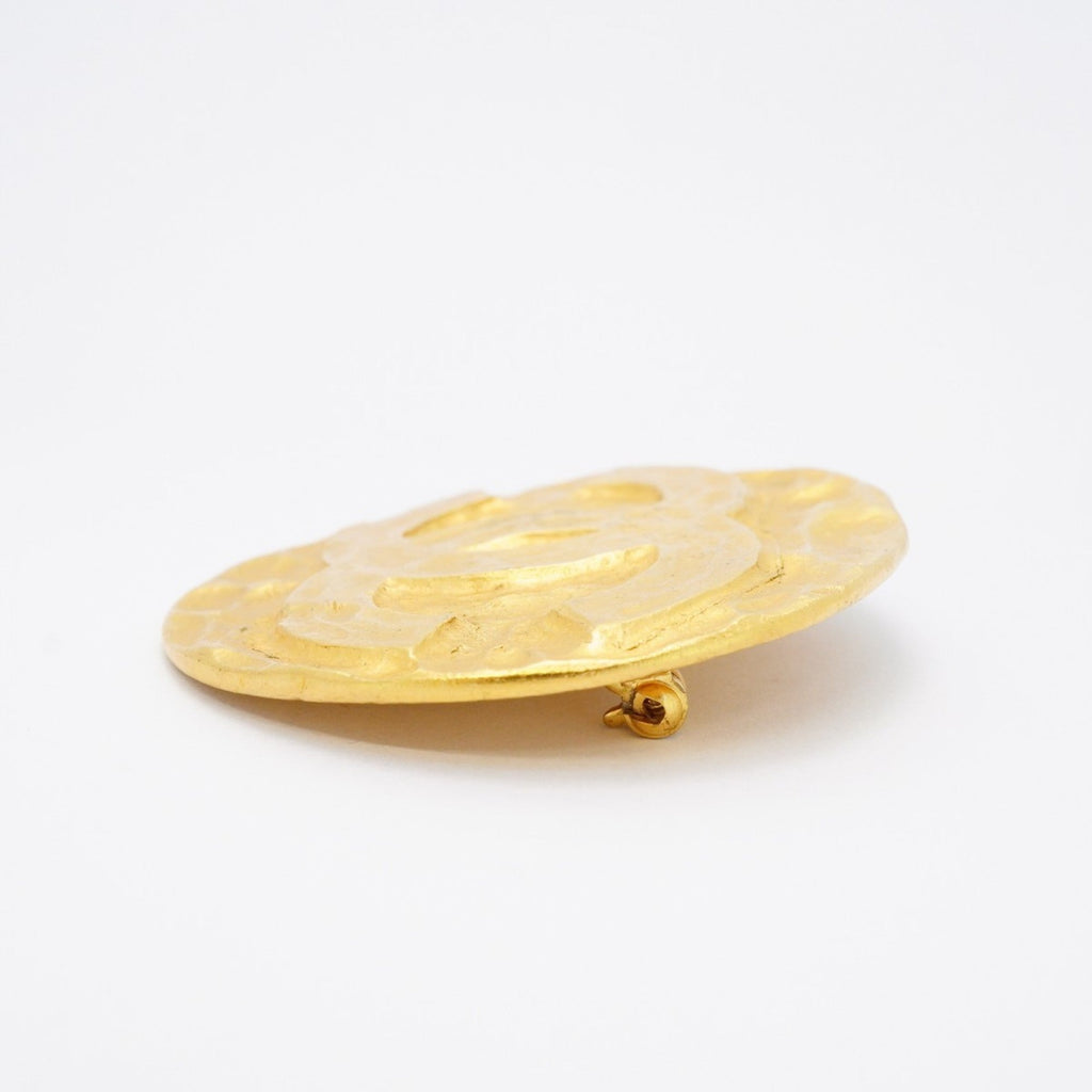 CC Logo Circle Brooch Metal
