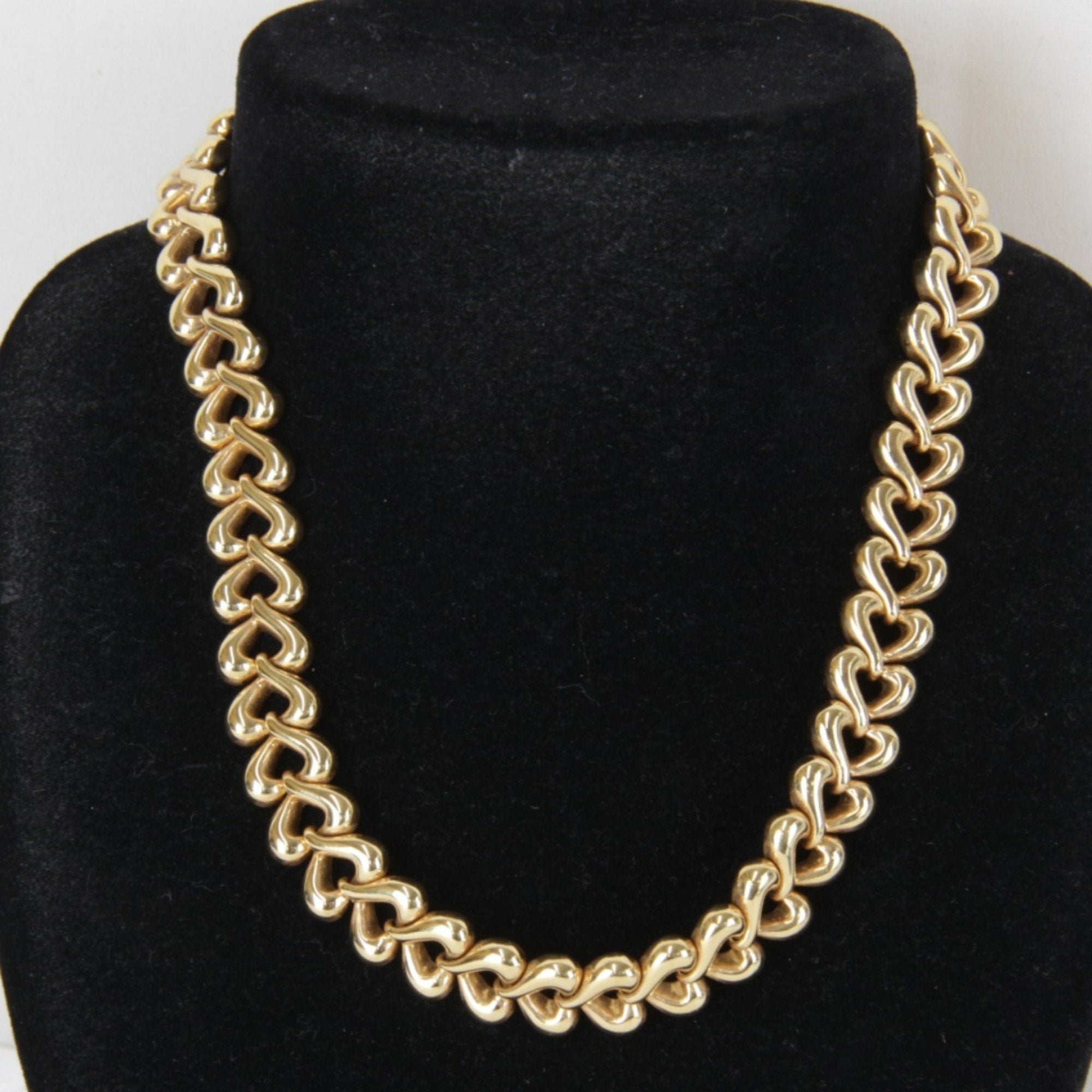 Heart Link Pendant Necklace 18K Yellow Gold