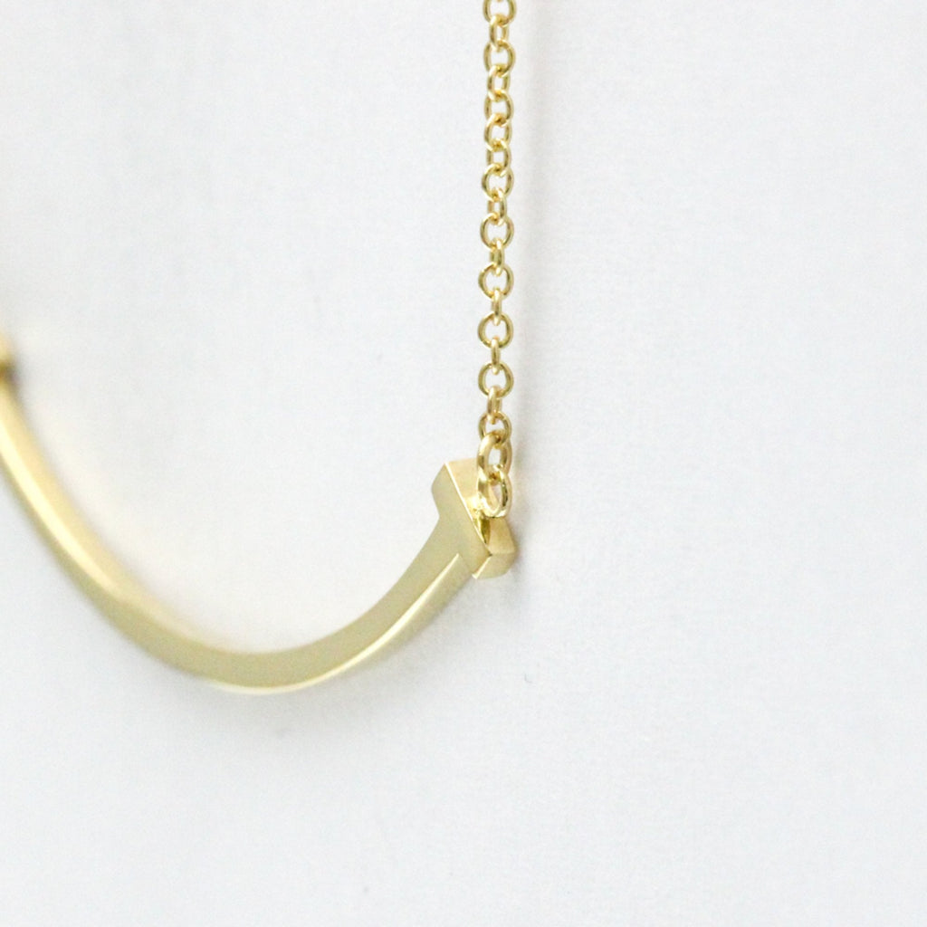 Smile Pendant Necklace 18K Yellow Gold