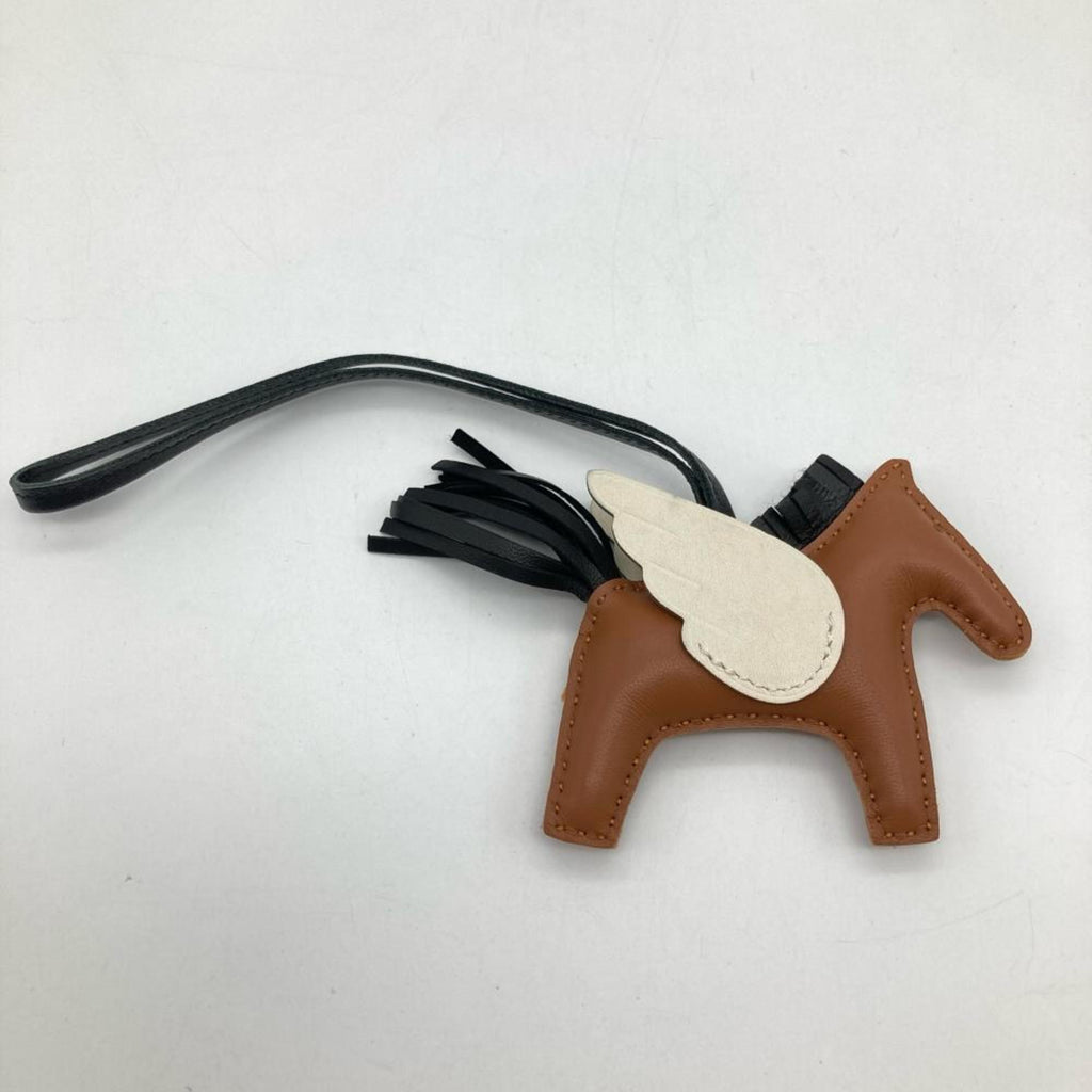Charm Agneau Milo and Swift Leather Handbag Charm