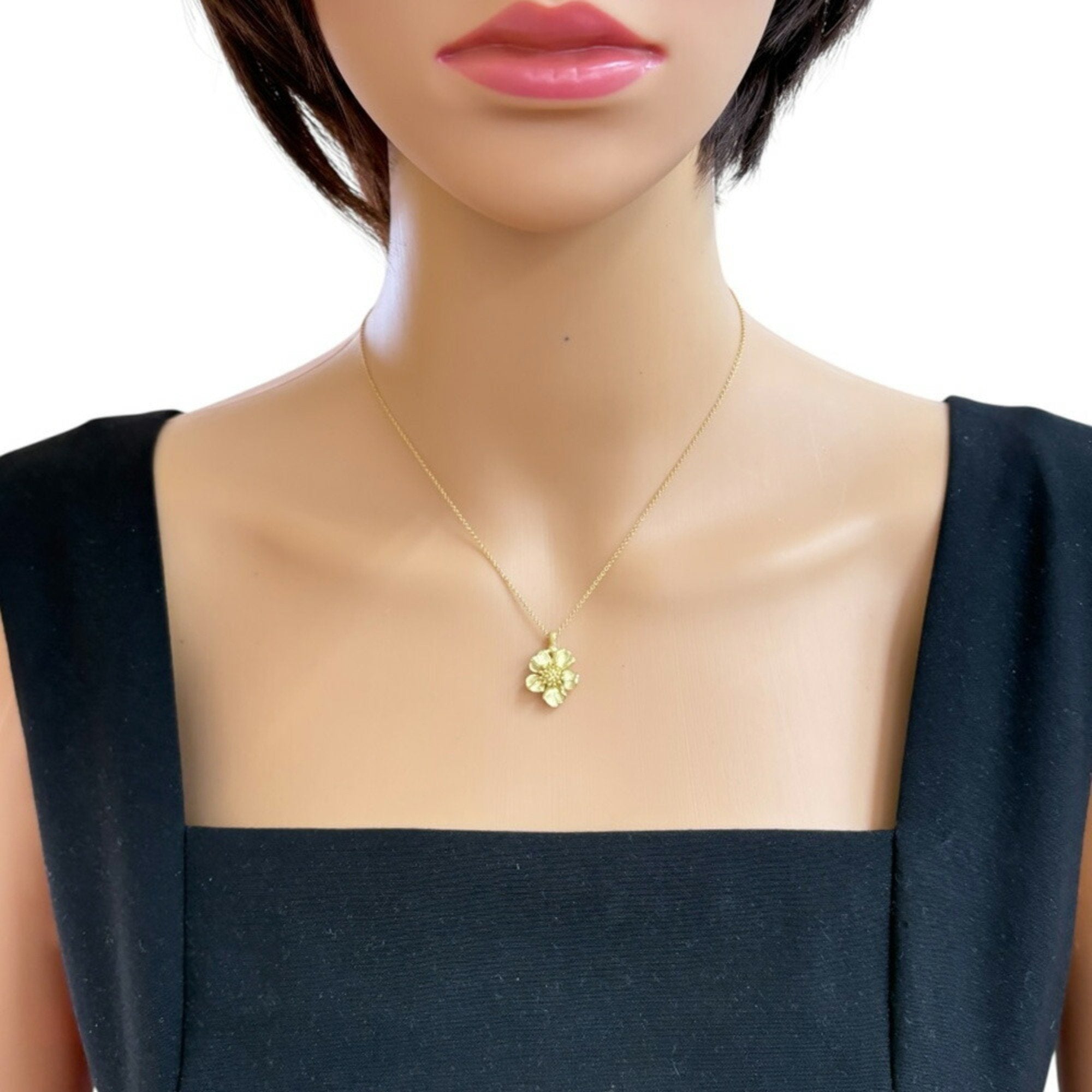 Dogwood Pendant Necklace 18K Yellow Gold