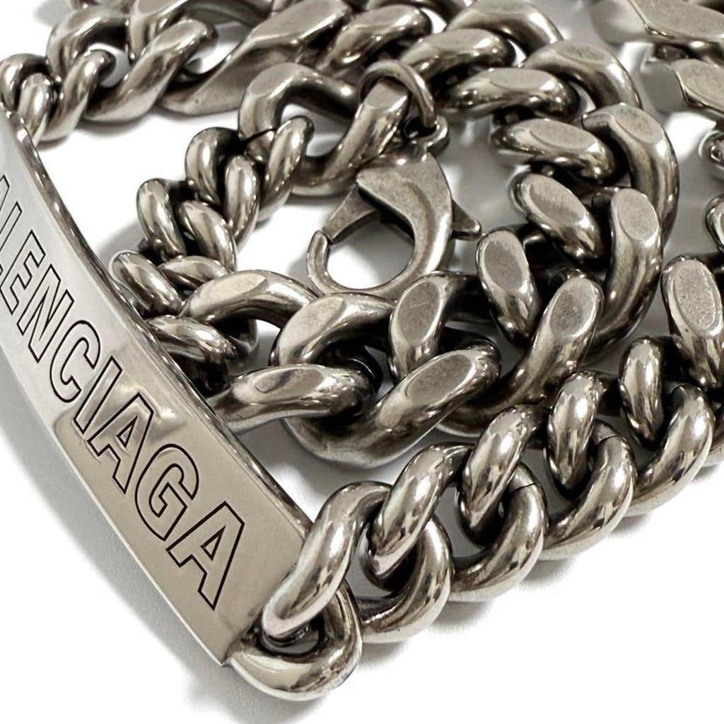 Plate Twist Pendant Necklace Metal