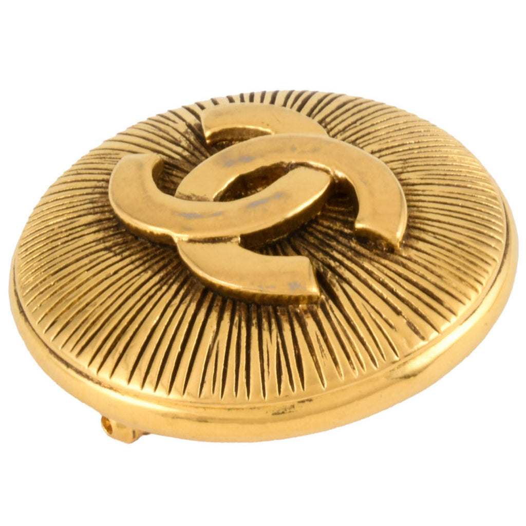 CC Logo Round Brooch Gold-Tone Metal