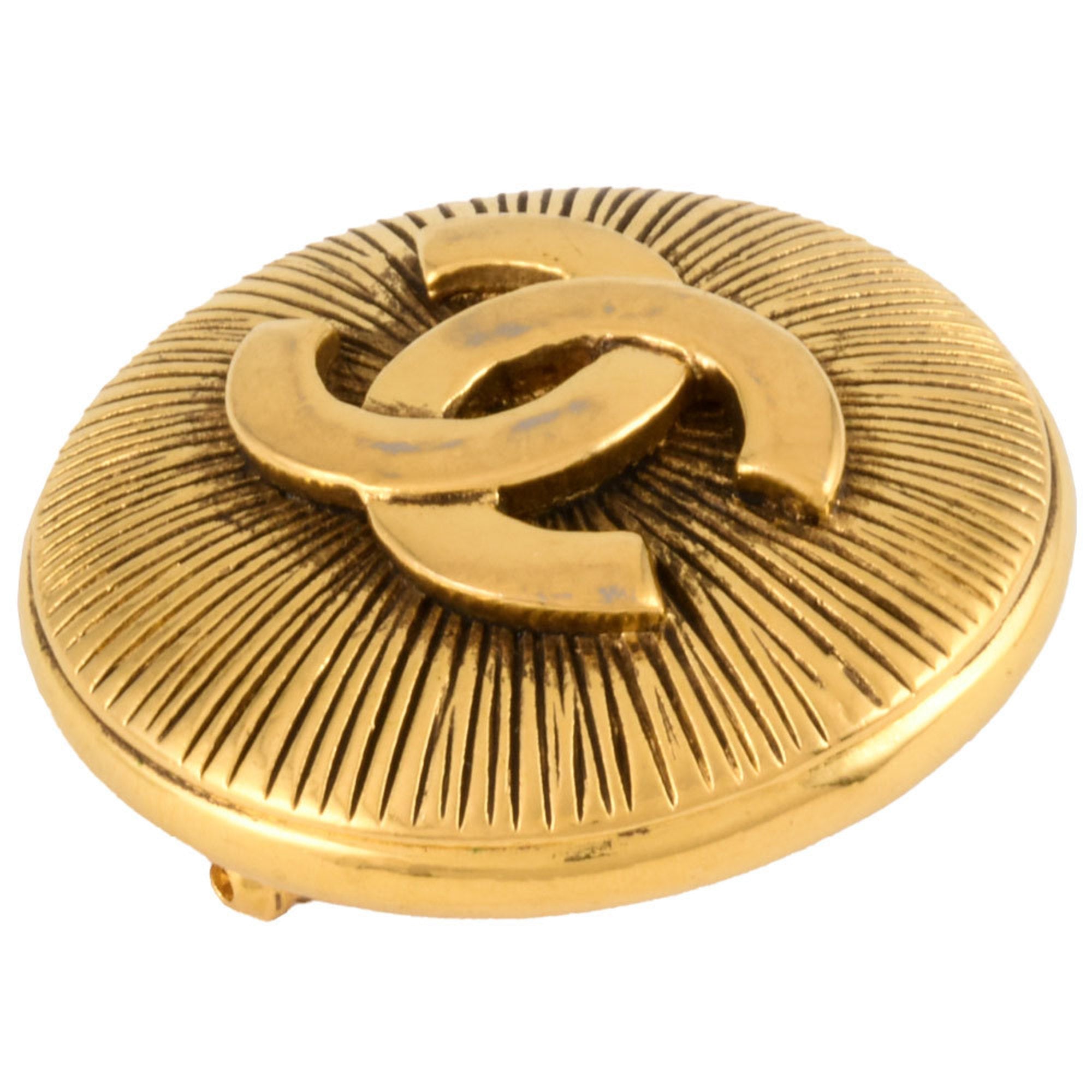 CC Logo Round Brooch Gold-Tone Metal