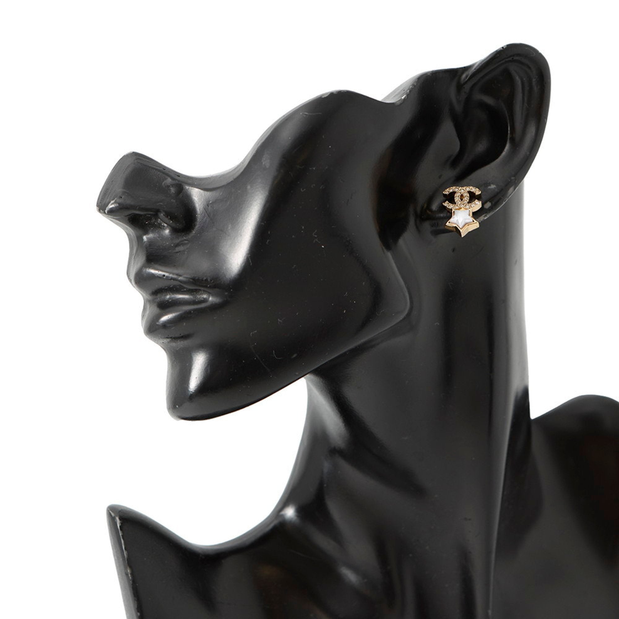 CC Logo Star Earrings Metal