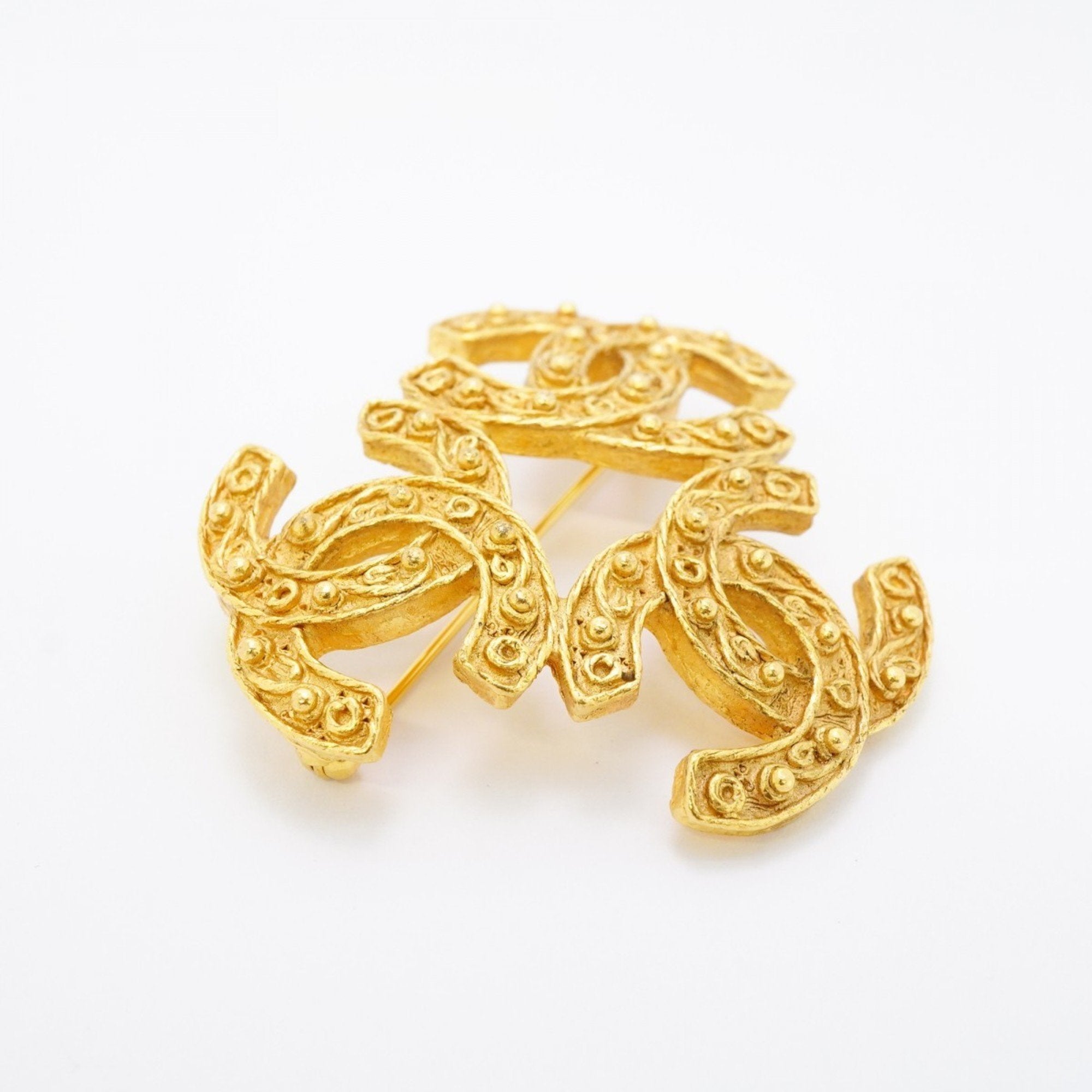 Triple Brooch Metal