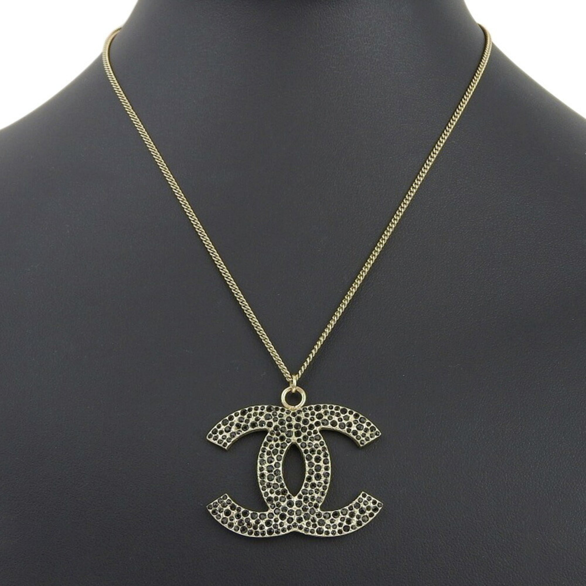 CC Logo Pendant Necklace Metal