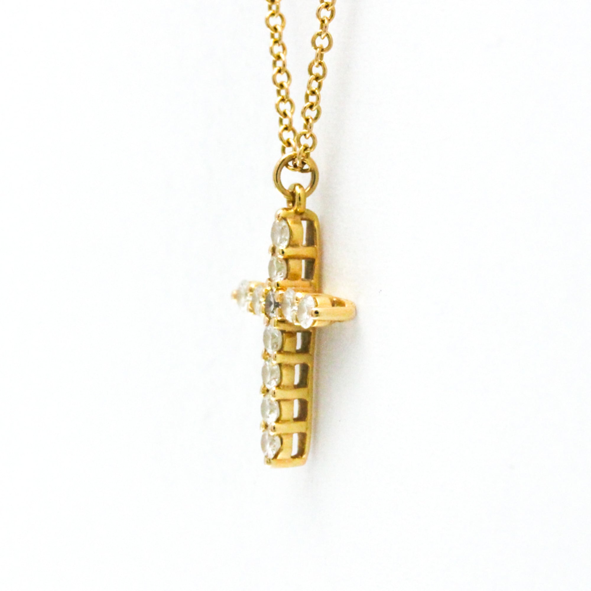 Small Pendant Necklace 18K Yellow Gold with Diamond