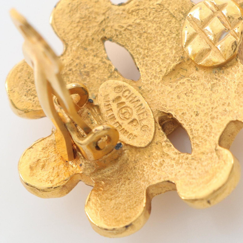 CC Logo Clip-On Earrings Metal Gold-Tone Metal