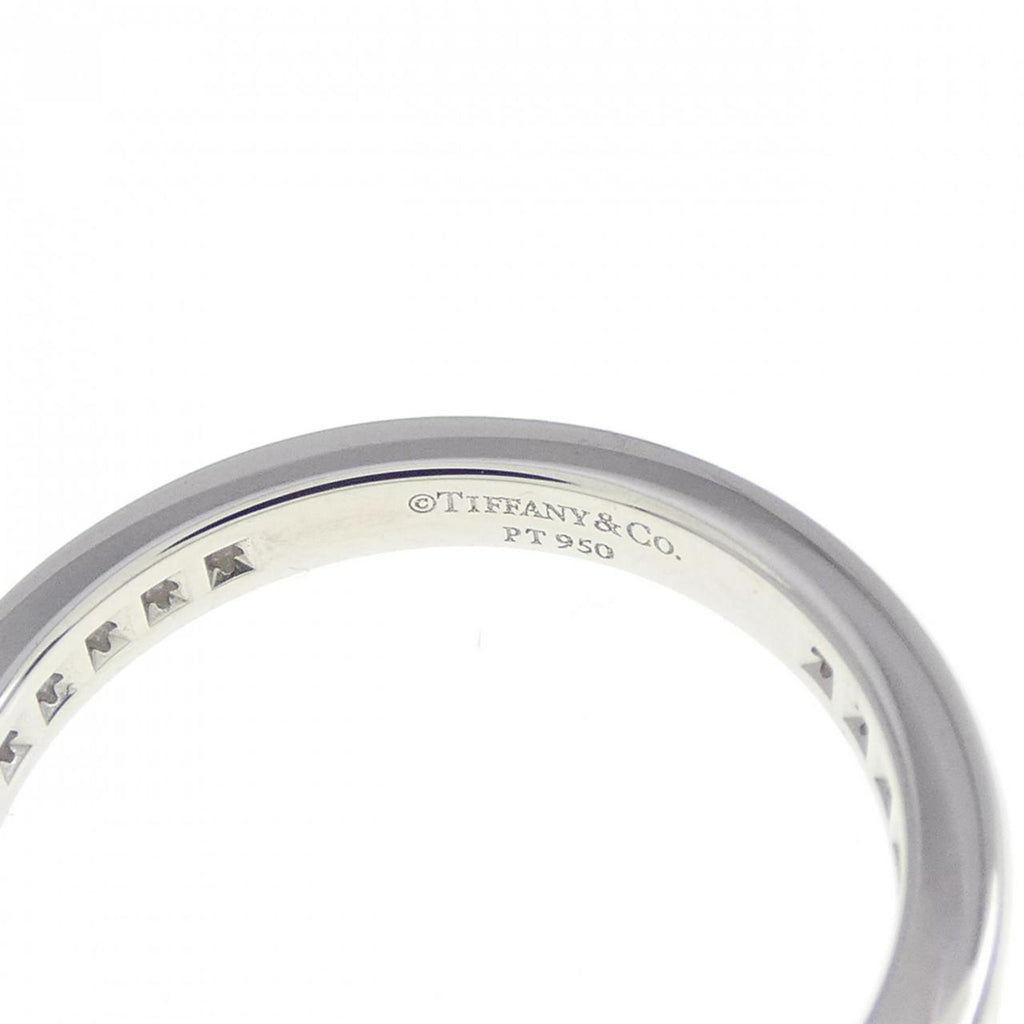 Full Circle Ring Platinum with Diamonds