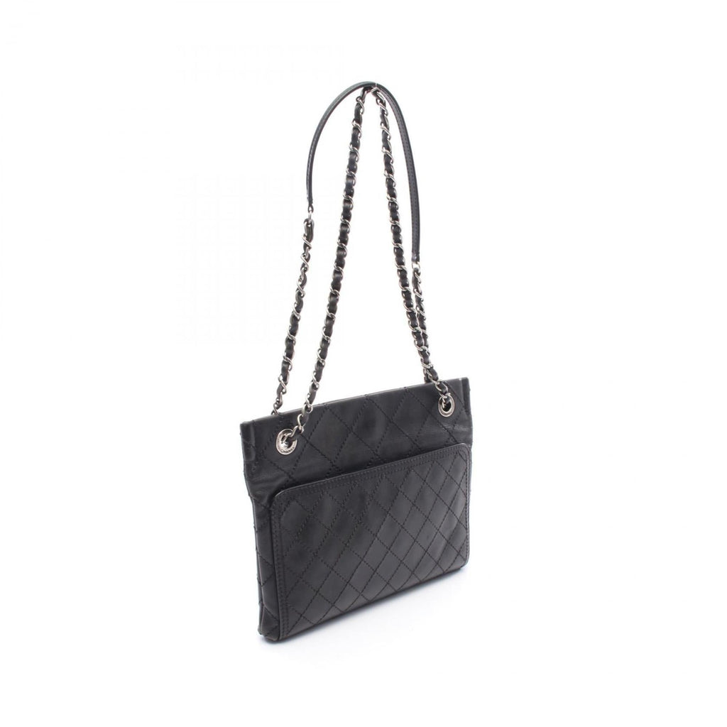 CC Pocket Hobo Quilted Caviar Medium