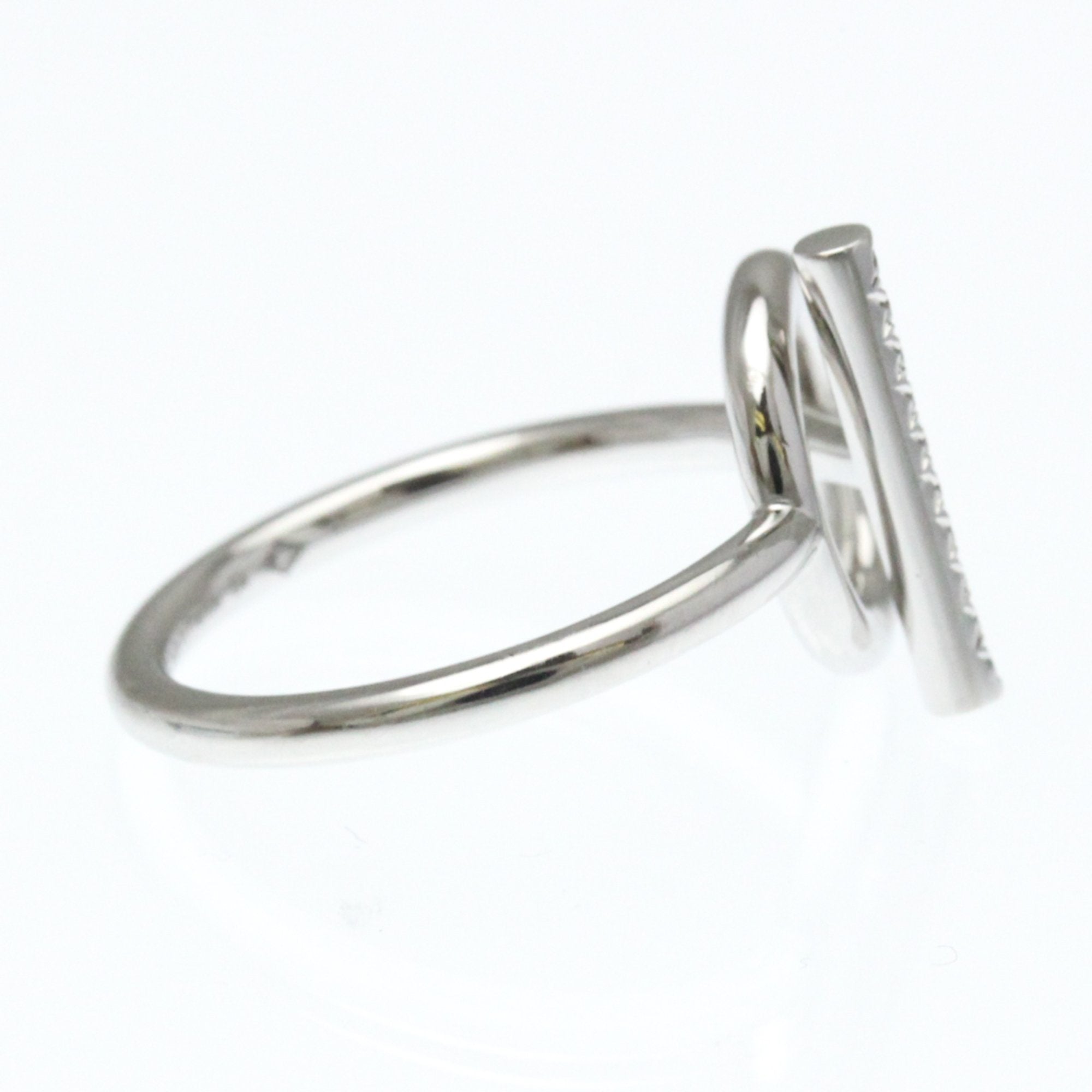 Ring 18K White Gold with Diamond