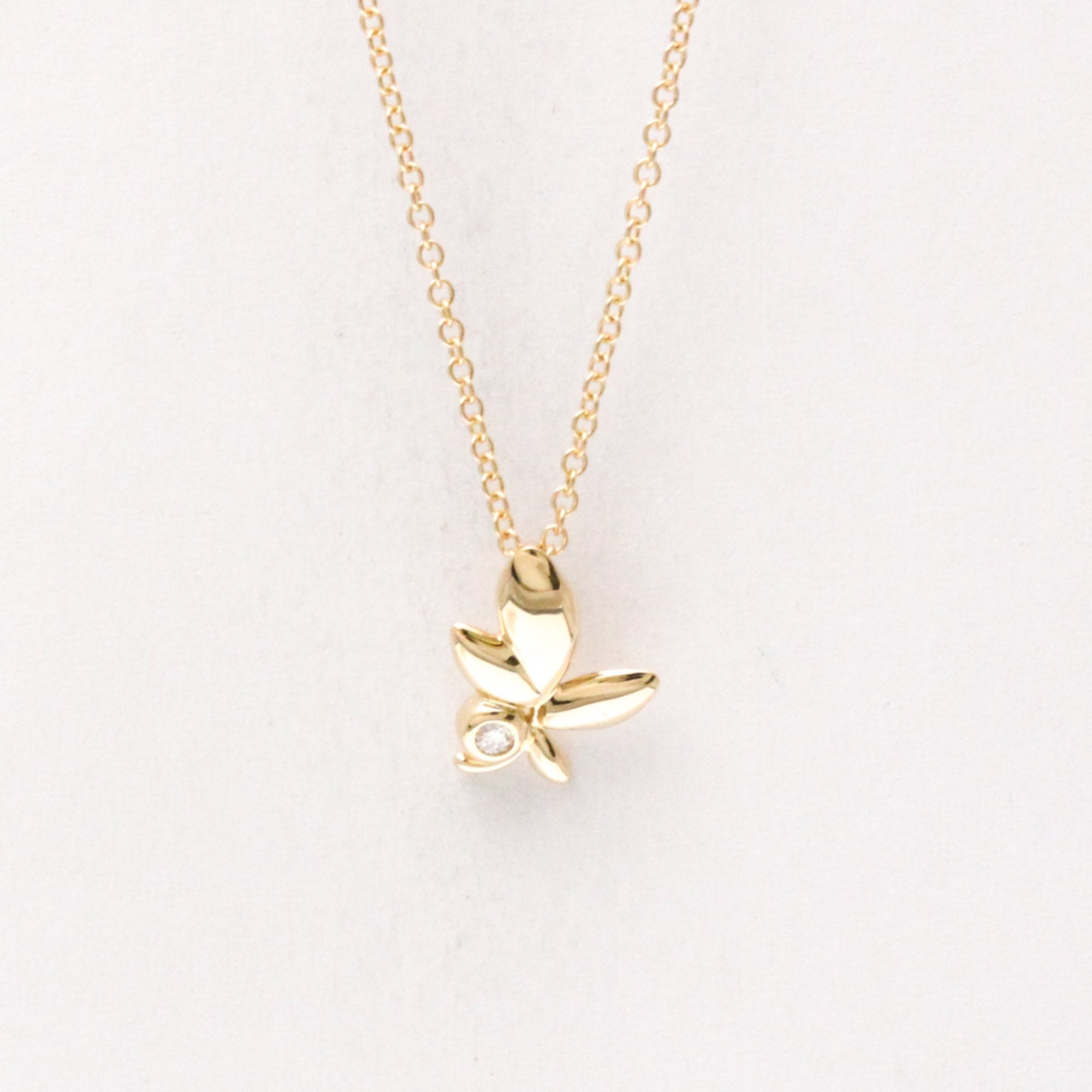 Olive Leaf Pendant Necklace 18K Rose Gold with Diamond