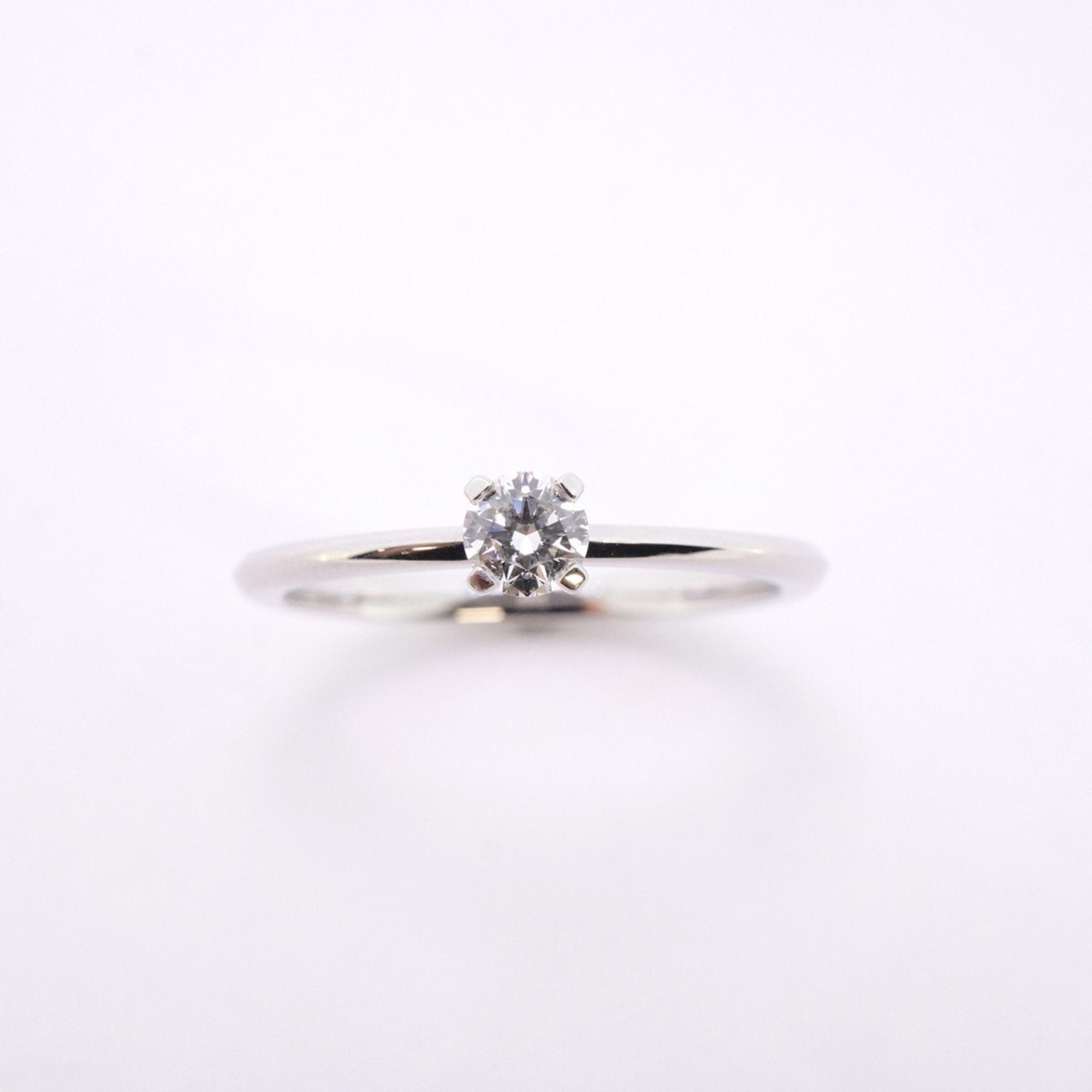 True Ring Platinum with Diamond