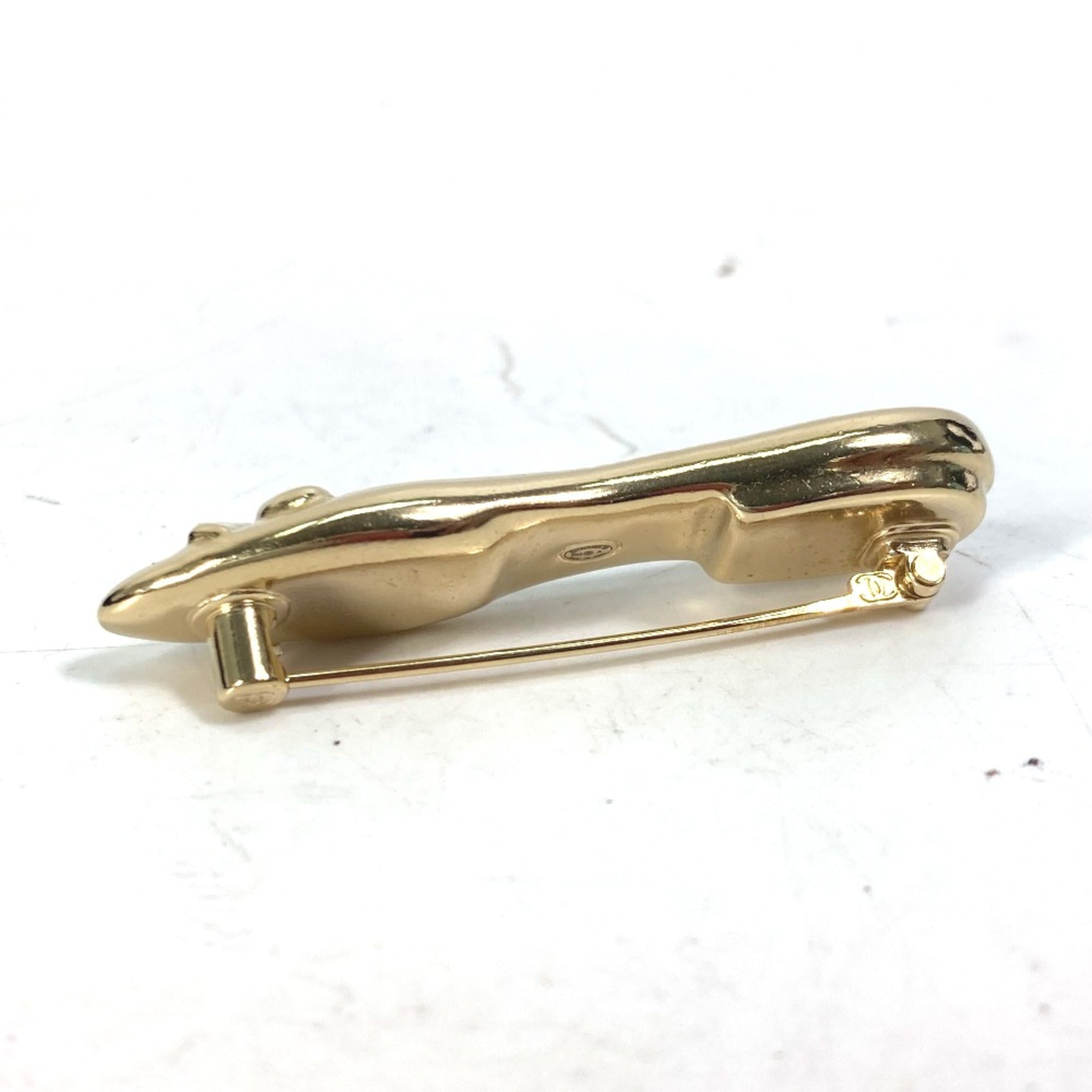 Pumps Motif Brooch Metal