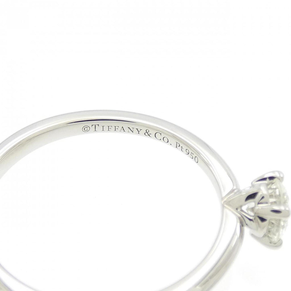 True Ring Platinum with Diamond