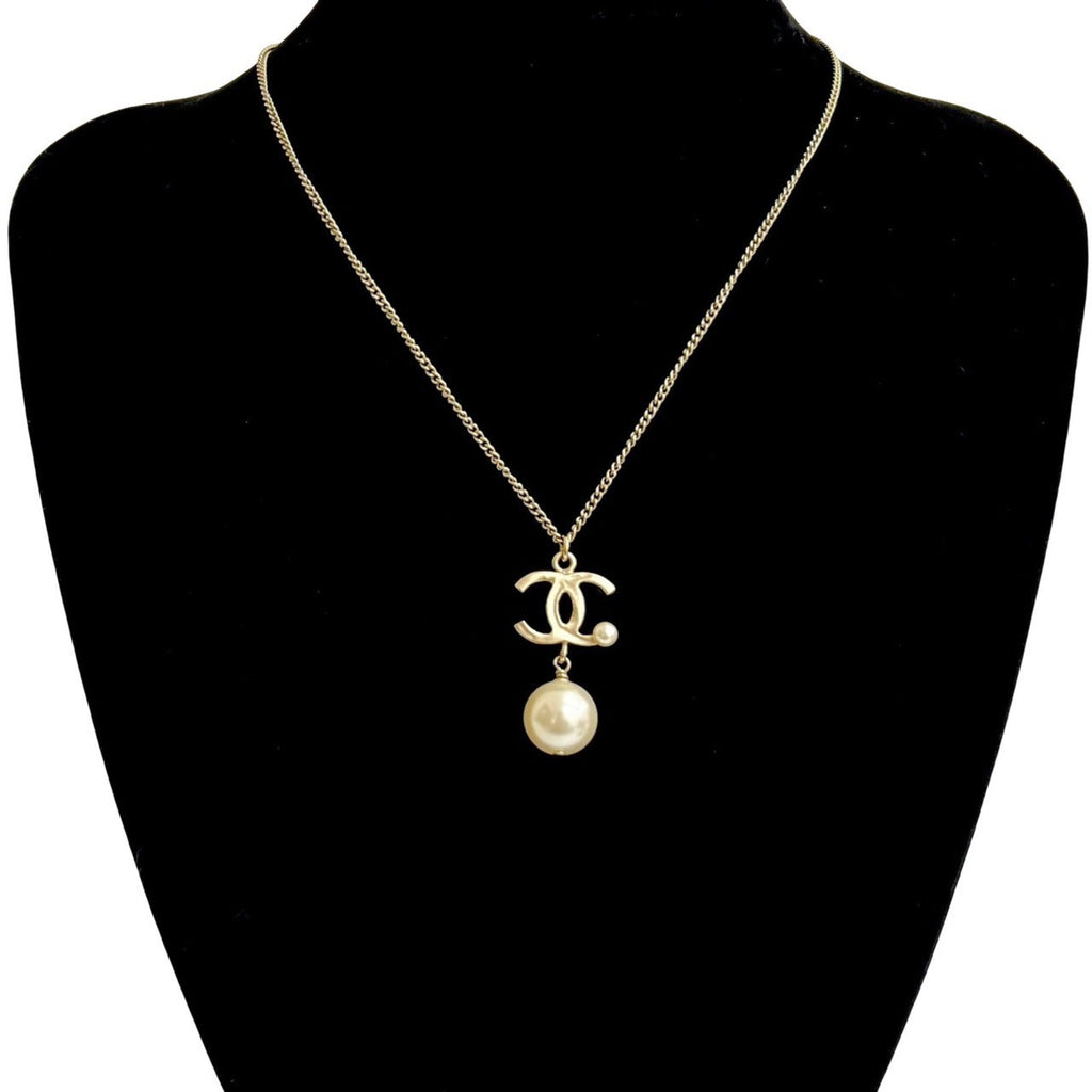CC Logo Pendant Necklace Metal