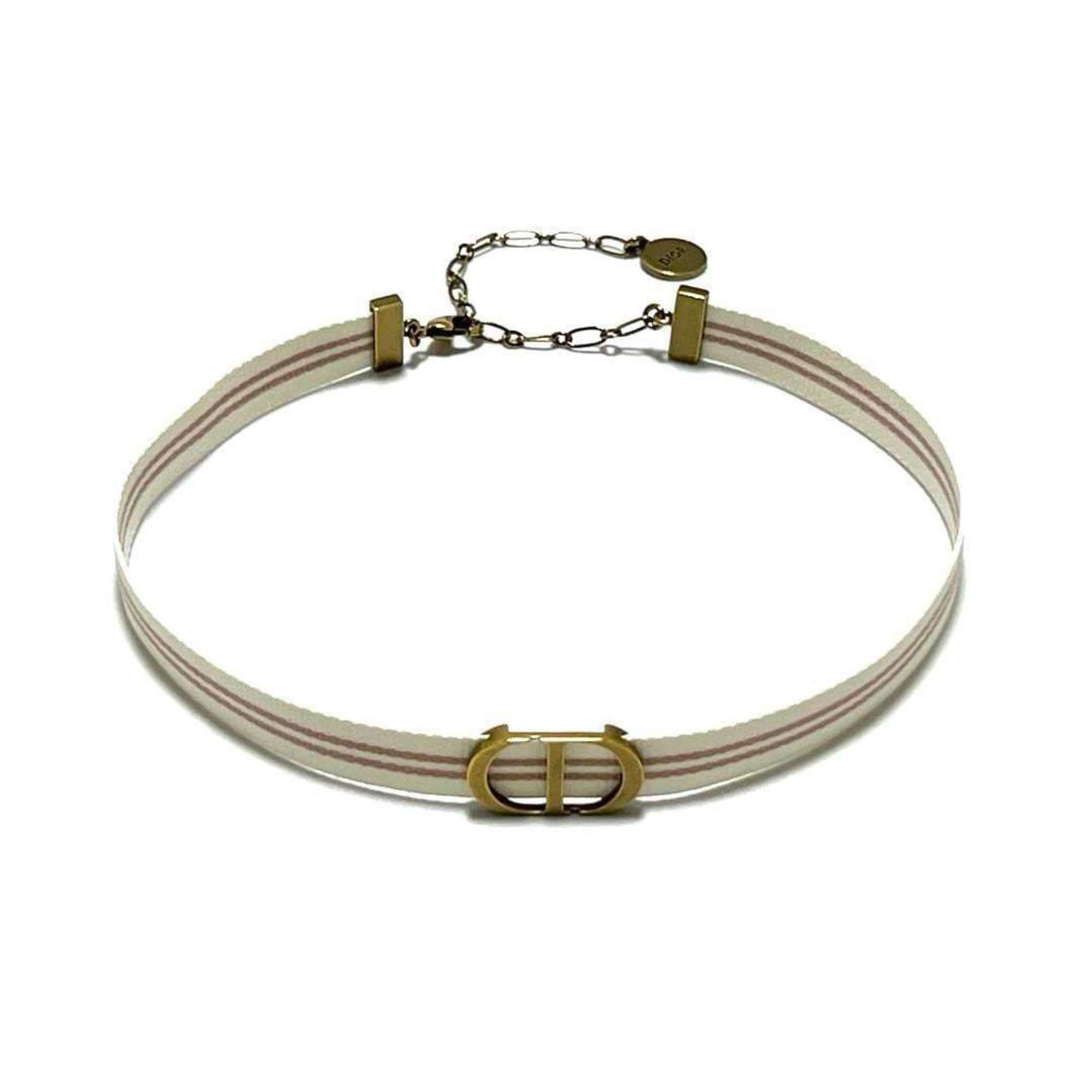 Pendant Necklace Metal and Nylon