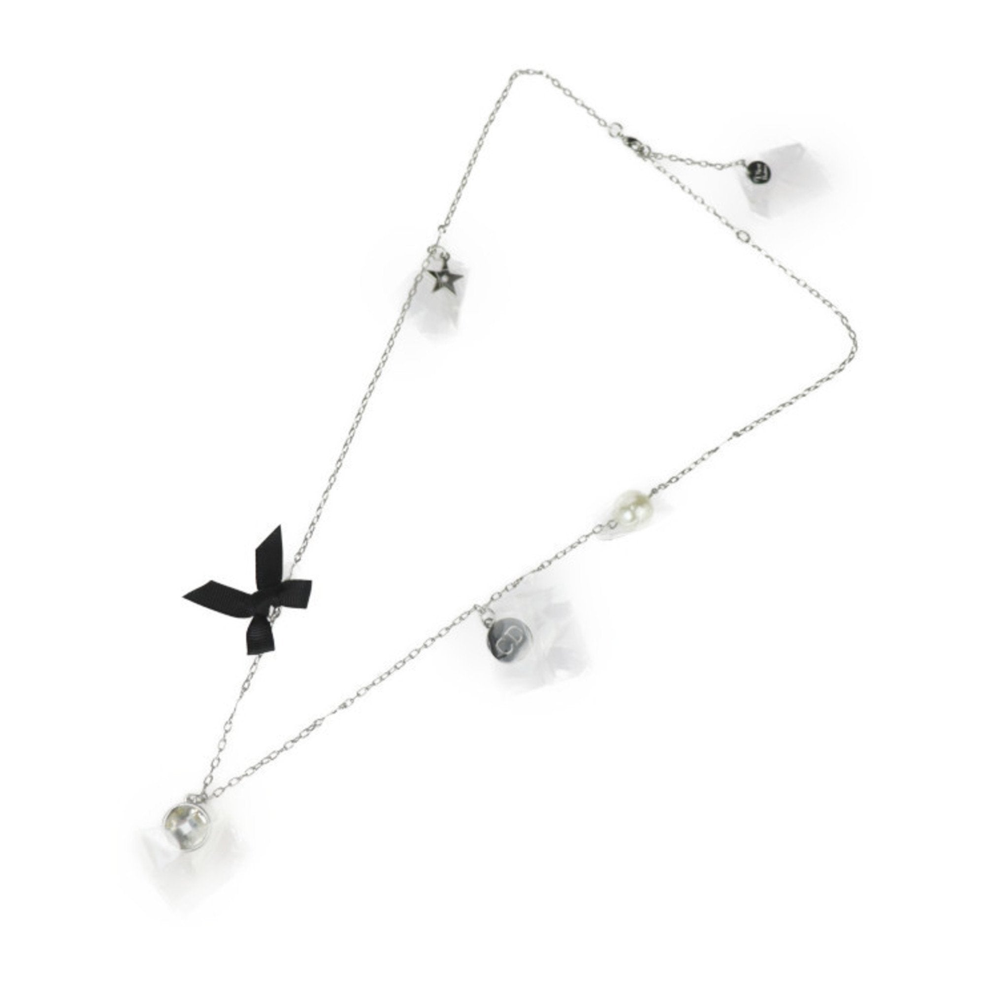 Pendant Necklace Metal Black and Silver