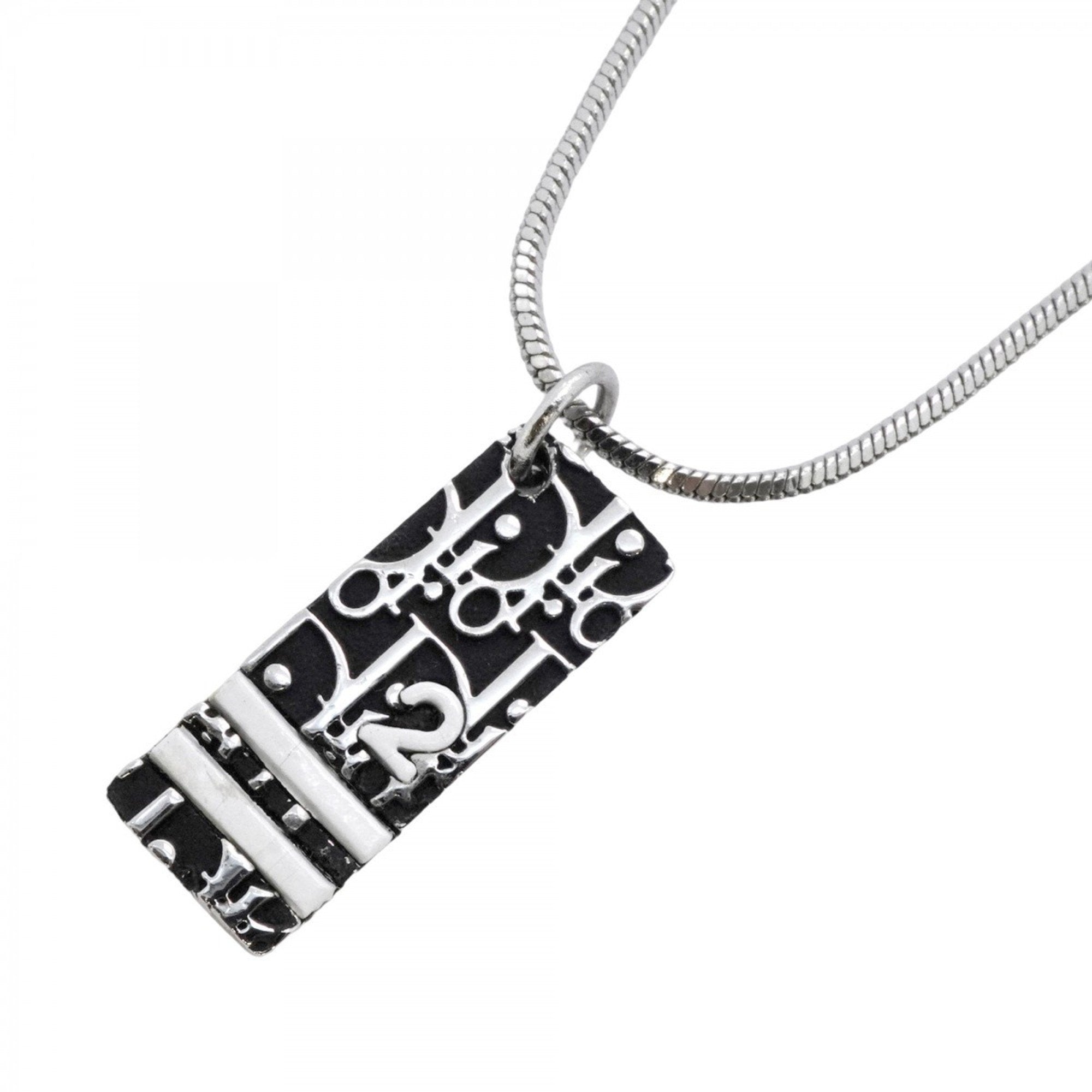 Pendant Necklace Metal Black White and Silver