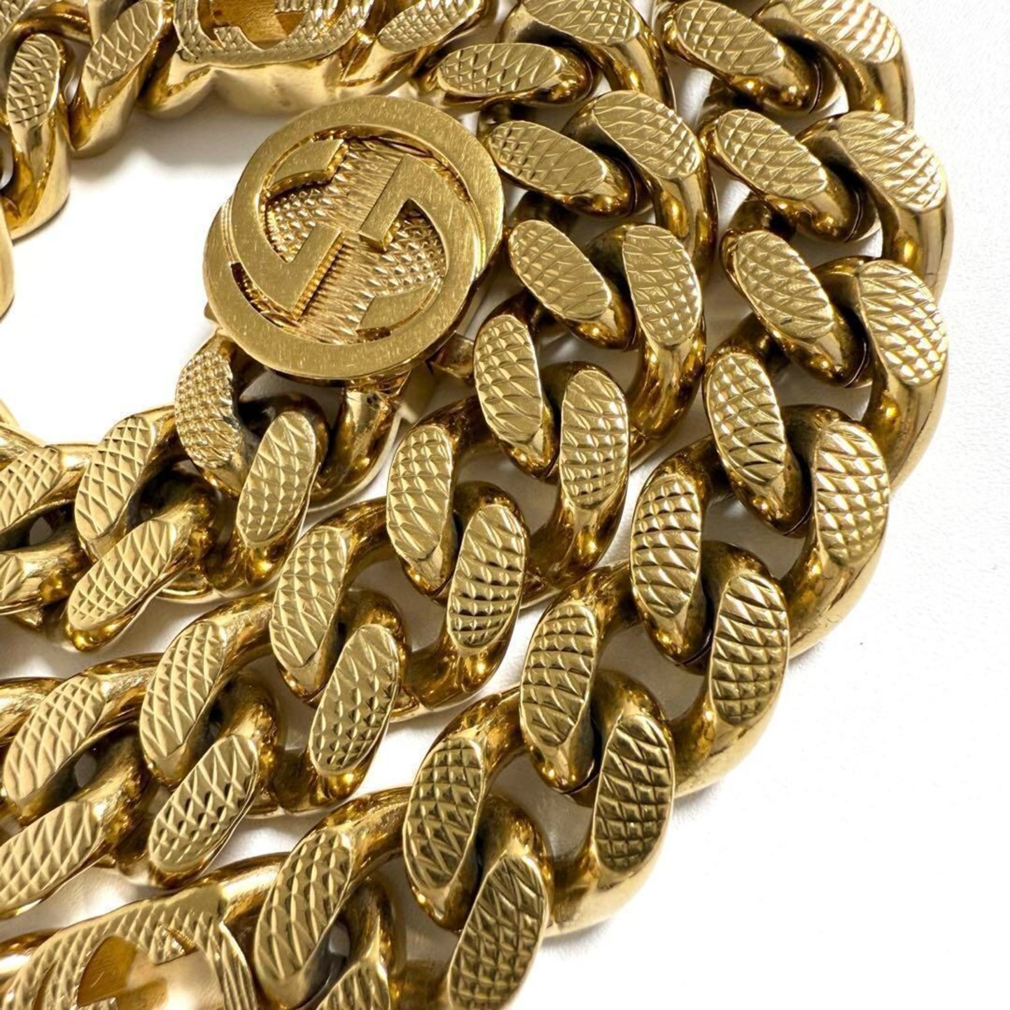 Pendant Necklace Metal Interlocking Gormet Chain