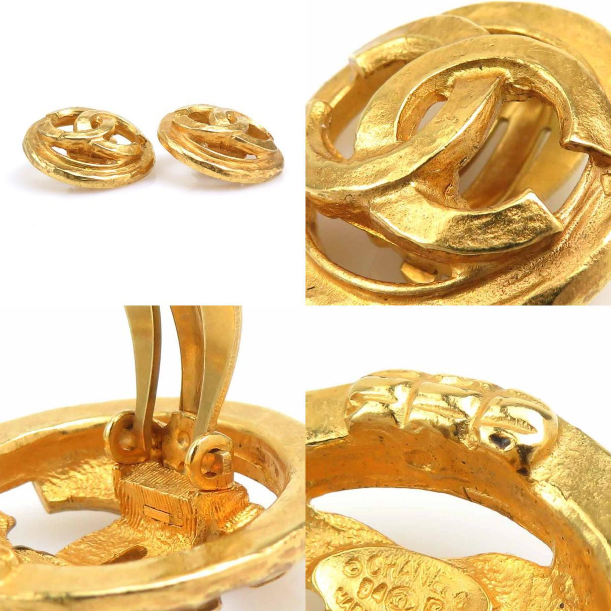 CC Logo Clip-On Earrings Gold-Tone Metal Gold-Tone Metal