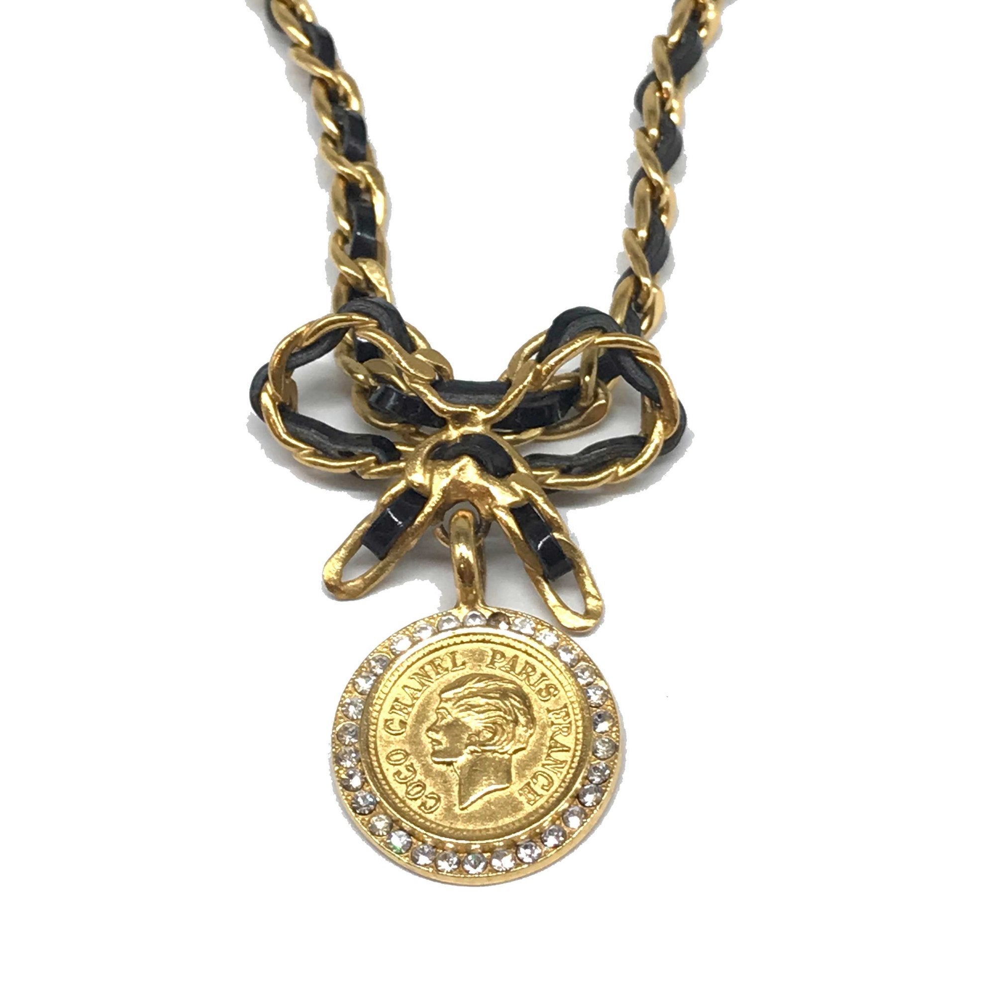 Medallion Pendant Necklace Leather and Metal with Rhinestone