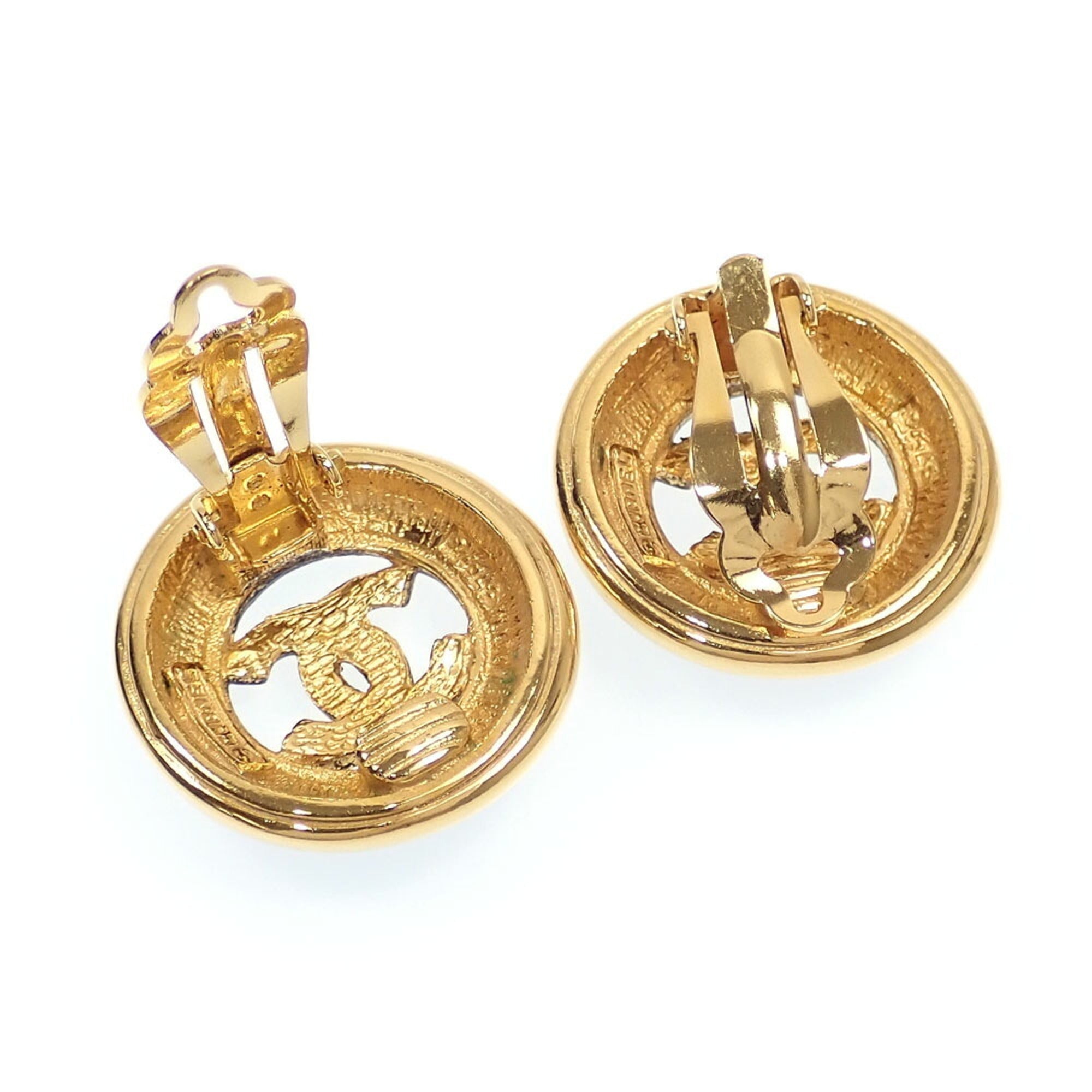 CC Logo Clip-On Earrings Metal Gold-Tone Metal