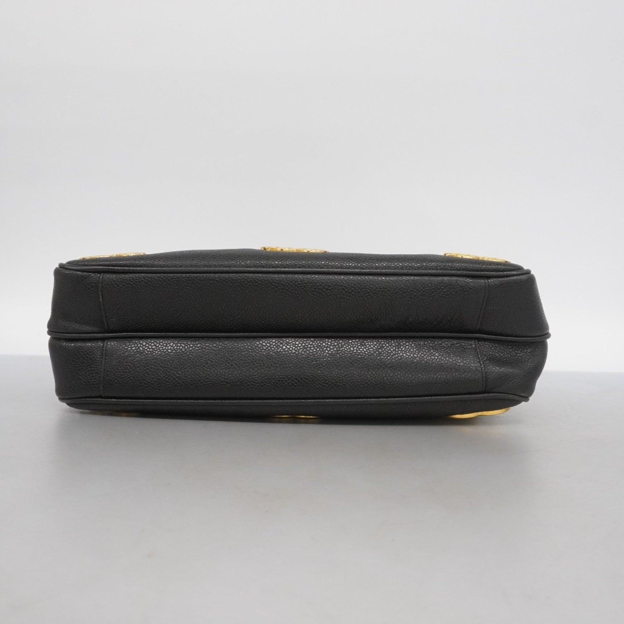 Vintage Metal CC Shoulder Bag Caviar Medium