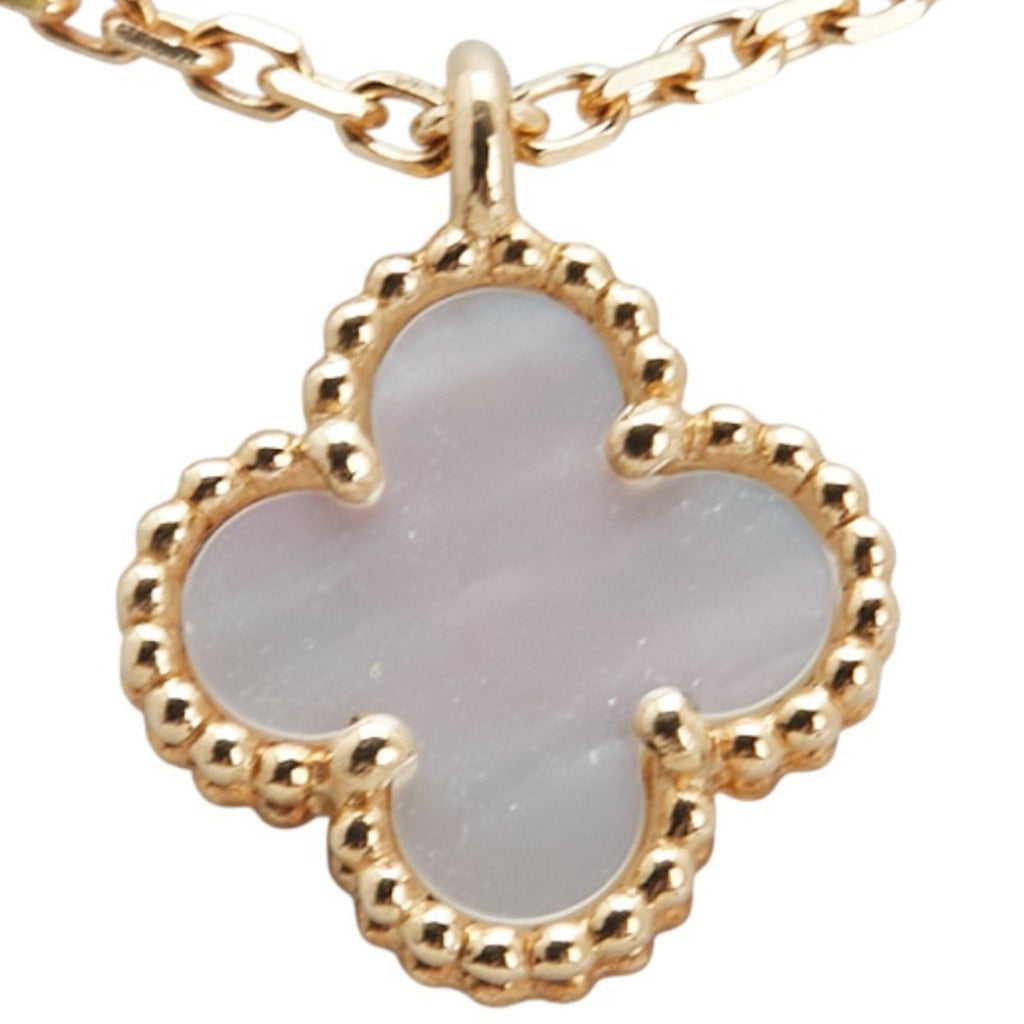 Sweet Alhambra Pendant Necklace 18K Yellow Gold